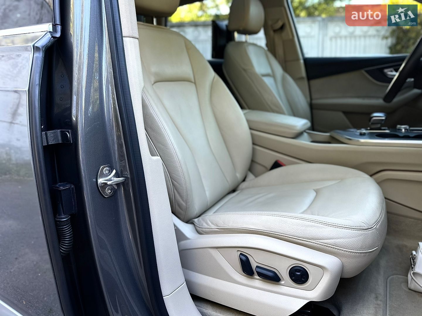 Audi Q7 2016 VIN WAUZZZ4M3GD056612 фото оголошення 15 з 34