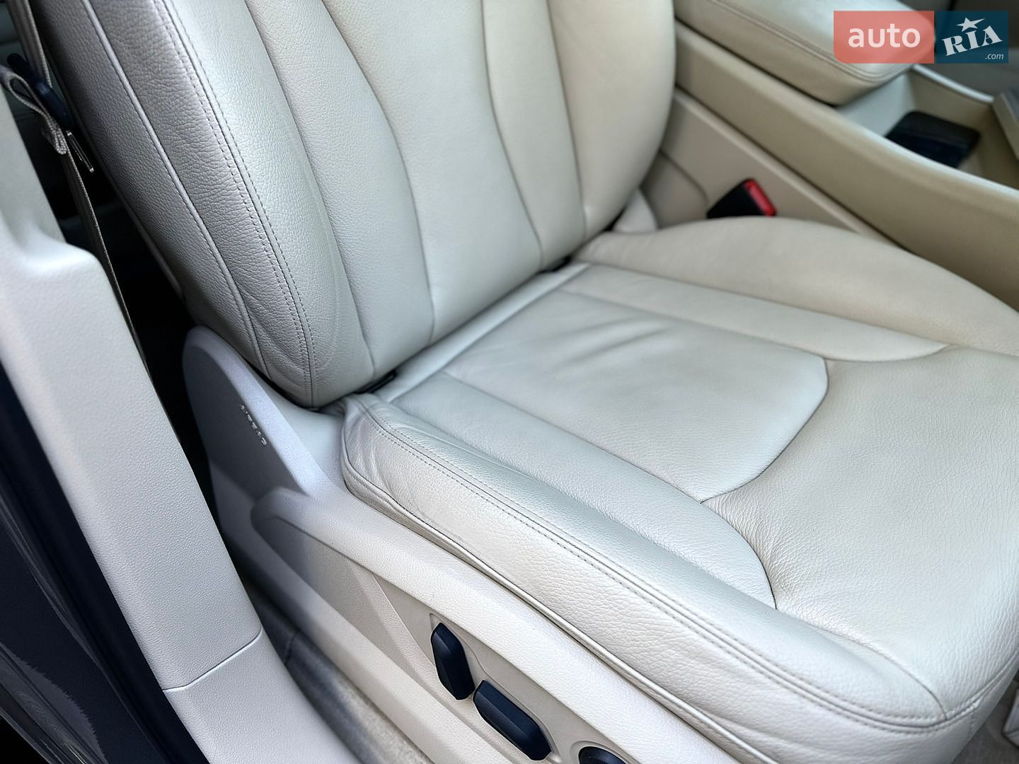 Audi Q7 2016 VIN WAUZZZ4M3GD056612 фото оголошення 16 з 34
