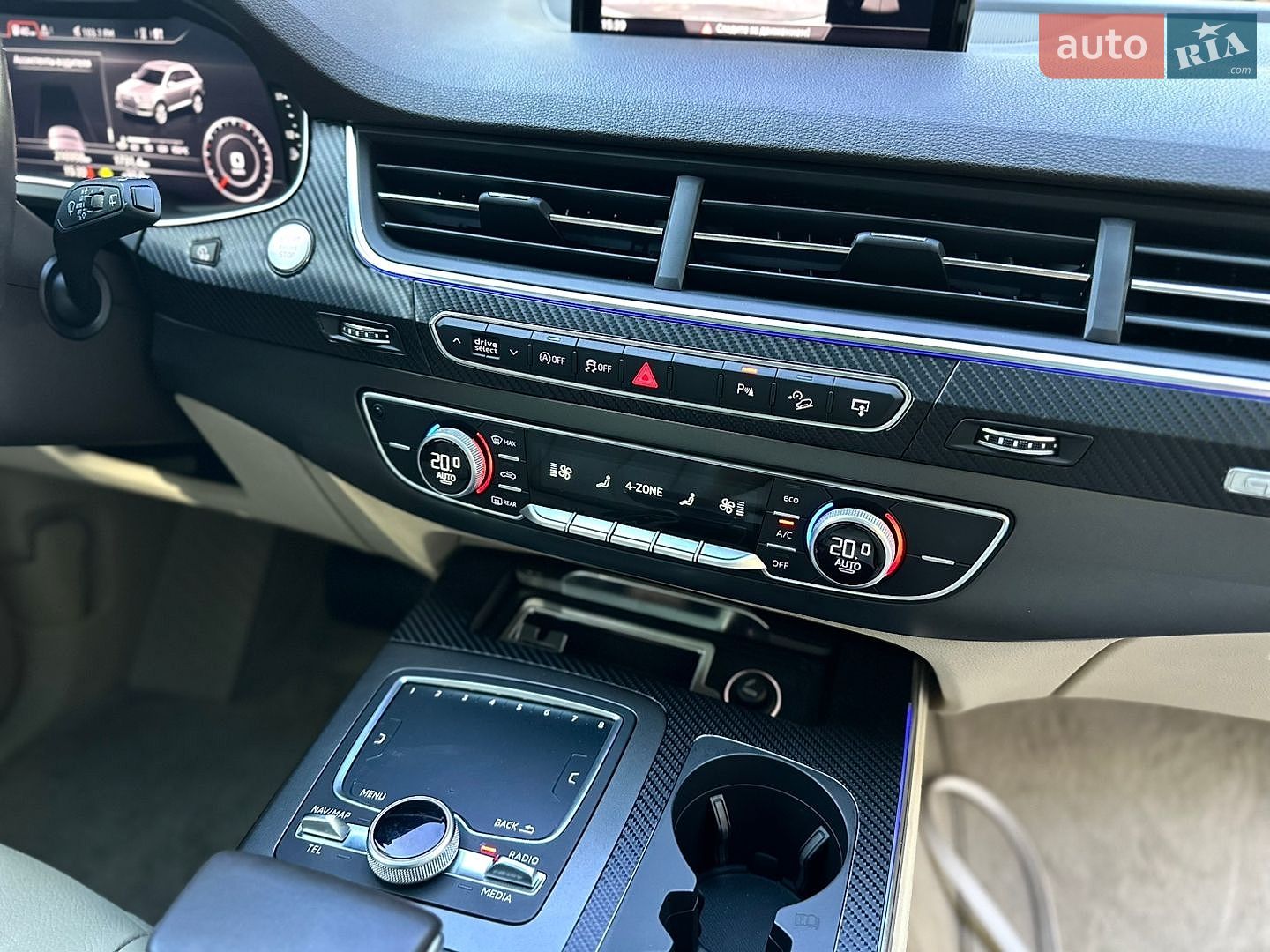Audi Q7 2016 VIN WAUZZZ4M3GD056612 фото оголошення 18 з 34