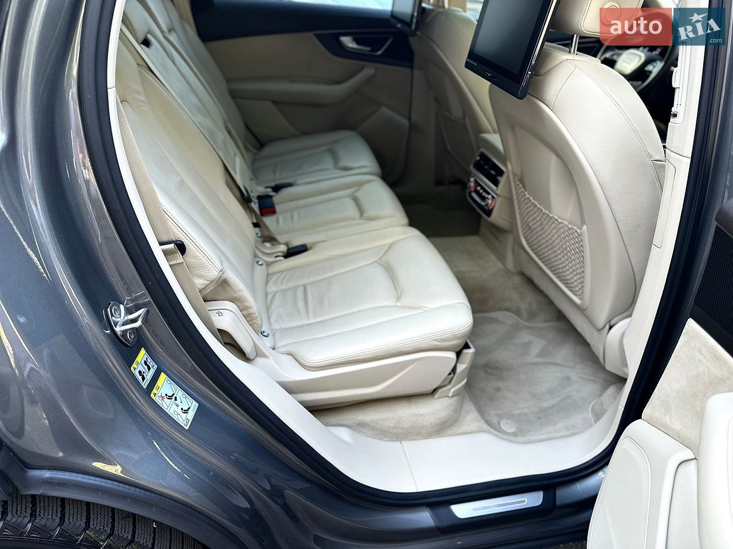 Audi Q7 2016 VIN WAUZZZ4M3GD056612 фото оголошення 23 з 34