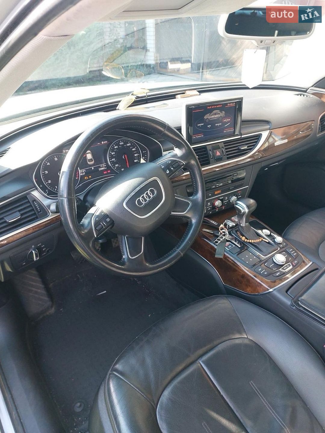 Audi A6 2013 VIN WAUGFAFC4EN024121 фото оголошення 9 з 17
