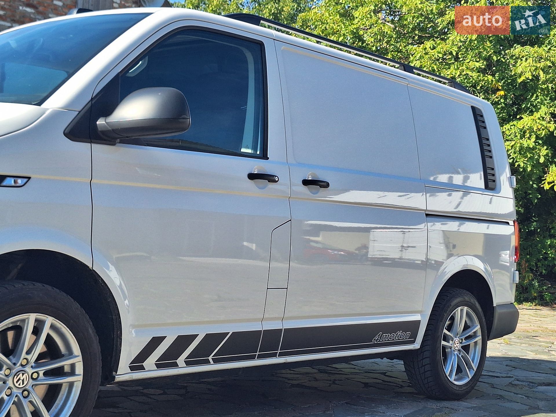 Volkswagen Transporter 2021 VIN WV1ZZZ7HZMH054904 фото оголошення 2 з 23