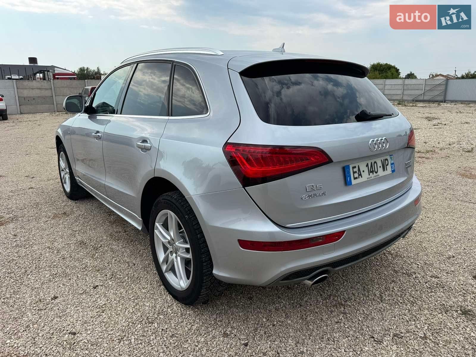 Audi Q5 2016 VIN WA1M2AFP8GA013745 фото оголошення 2 з 11