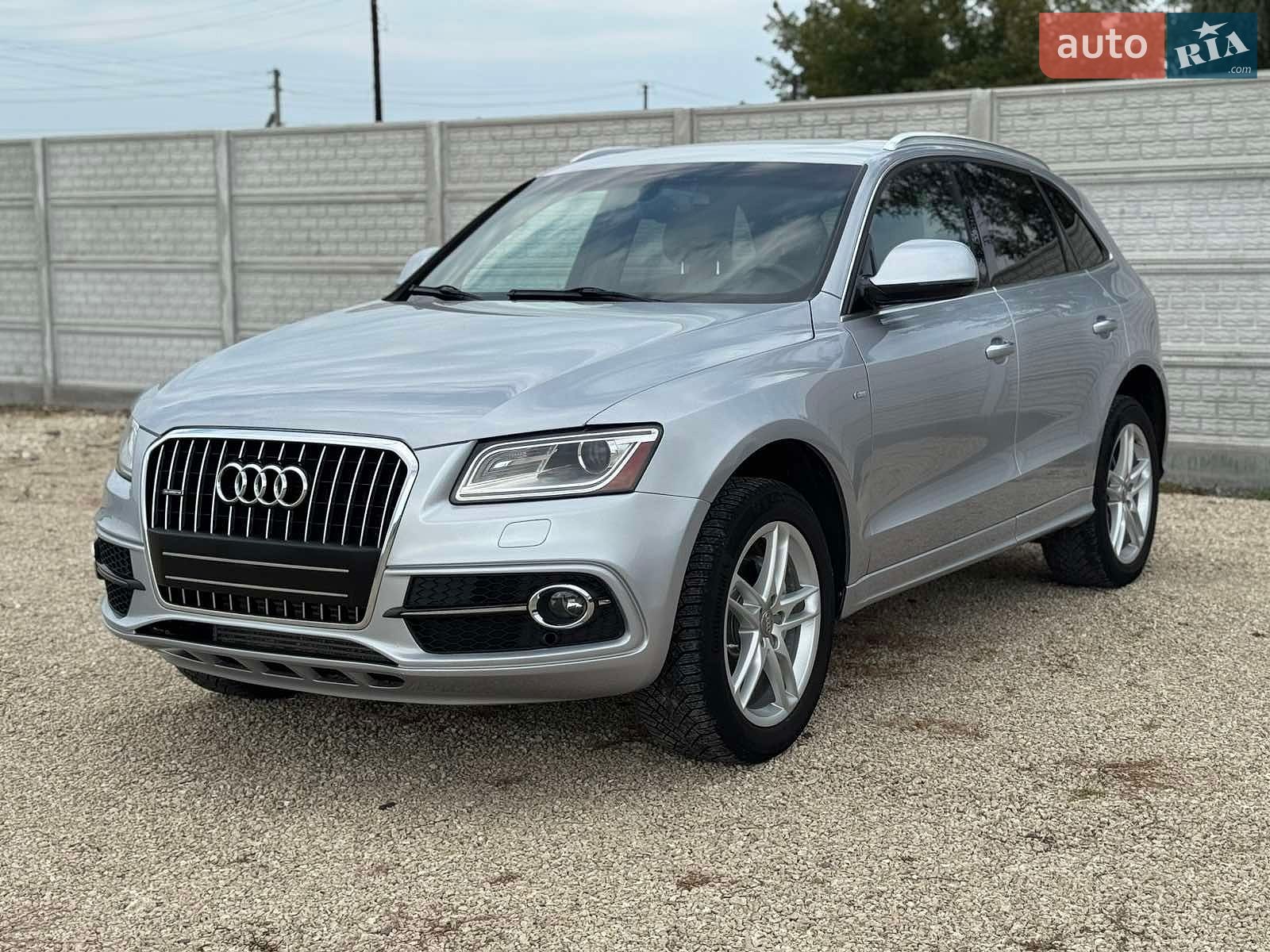 Audi Q5 2016 VIN WA1M2AFP8GA013745 фото оголошення 4 з 11