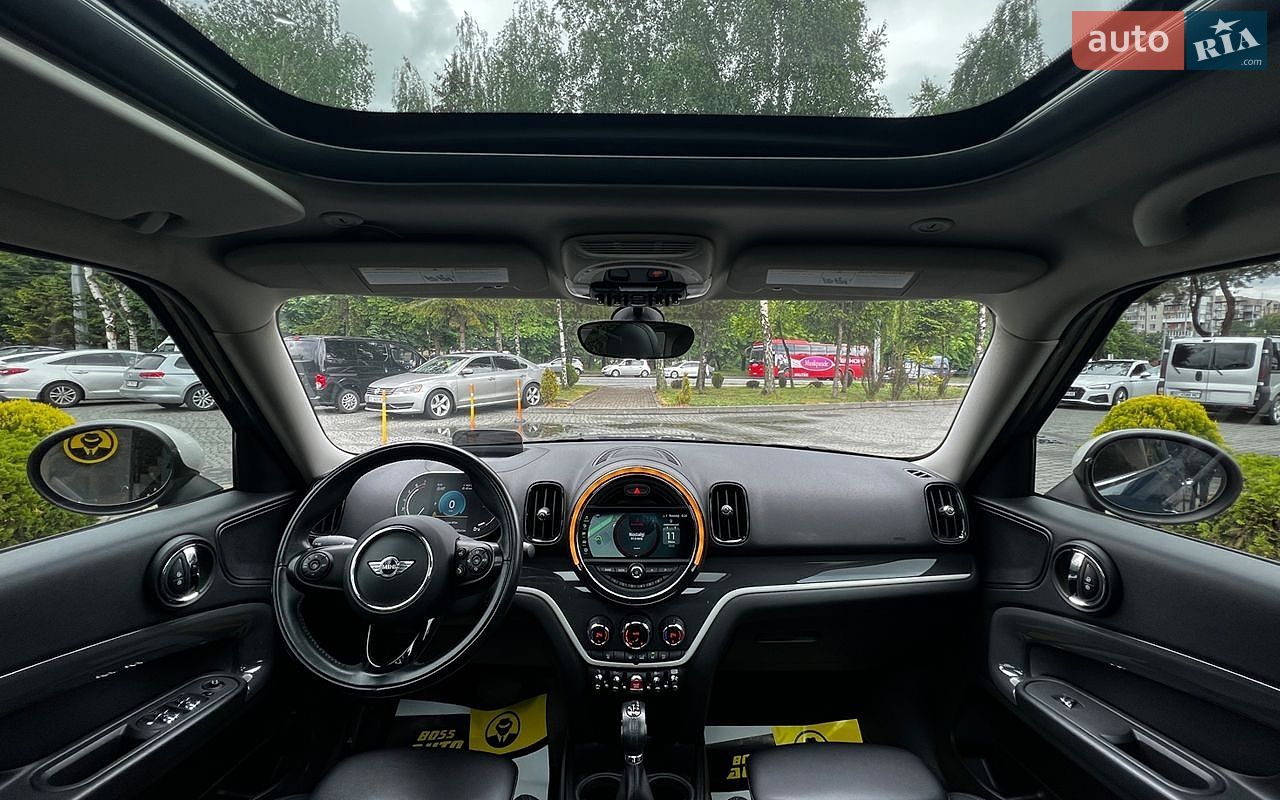 MINI Countryman 2018 VIN WMZYT3C32J3E93393 фото оголошення 15 з 27