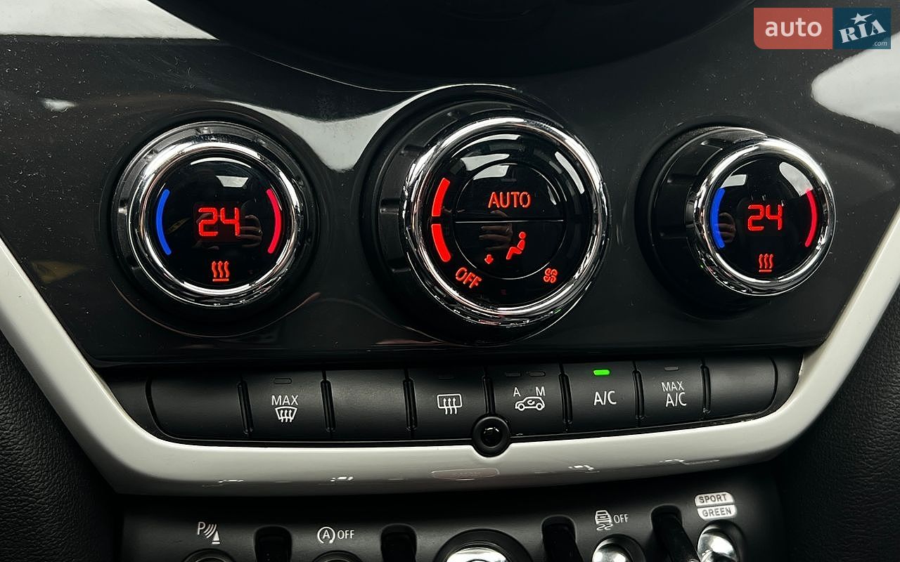 MINI Countryman 2018 VIN WMZYT3C32J3E93393 фото оголошення 18 з 27