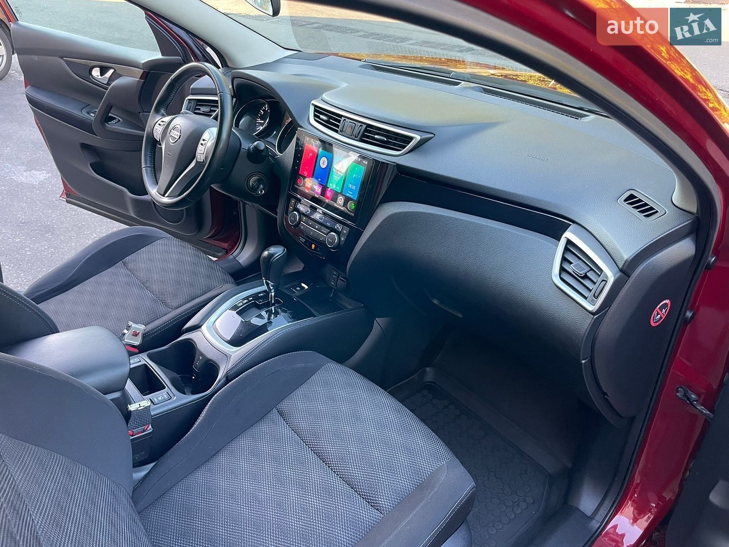 Nissan Qashqai 2015 VIN SJNFEAJ11U1504896 фото оголошення 12 з 51