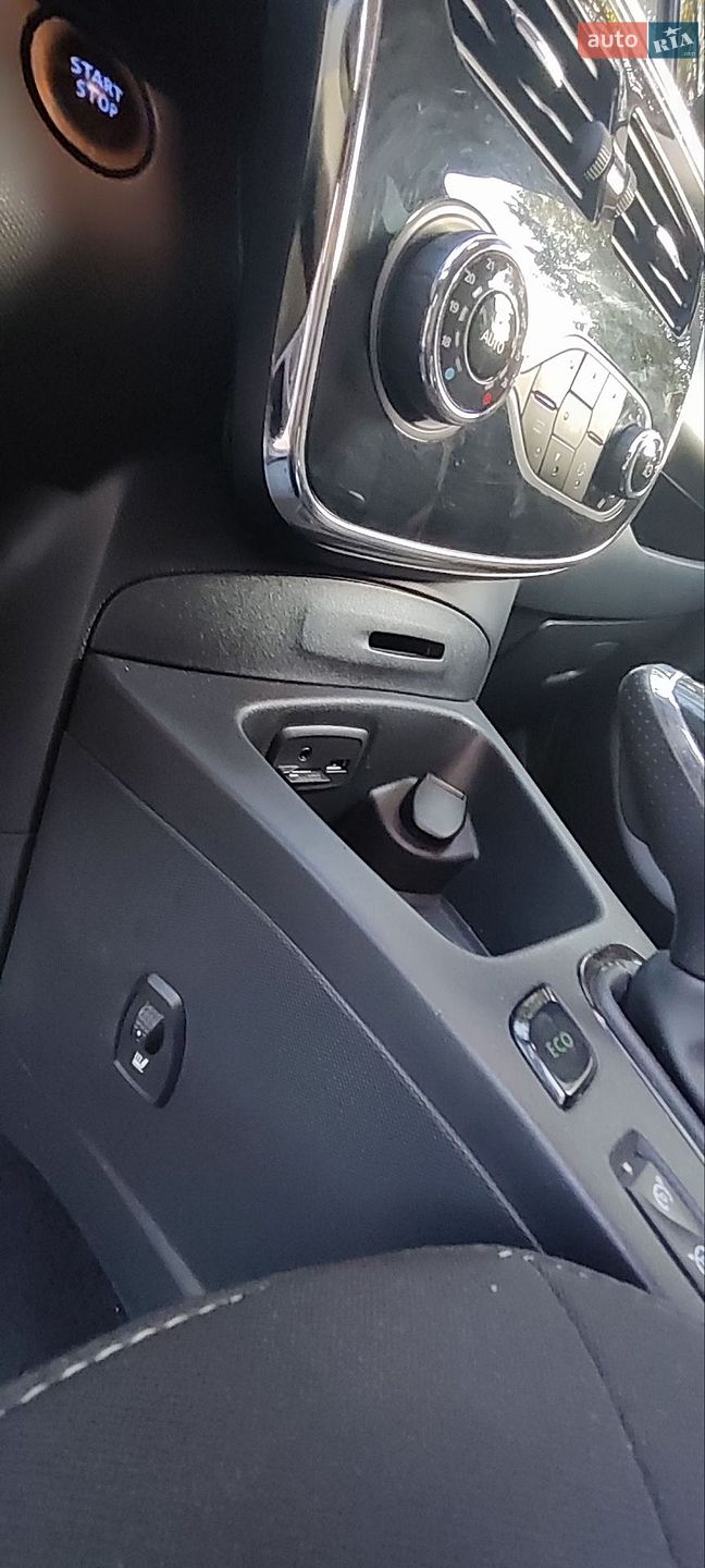 Renault Zoe 2018 VIN VF1AGVYF157745409 фото оголошення 23 з 34