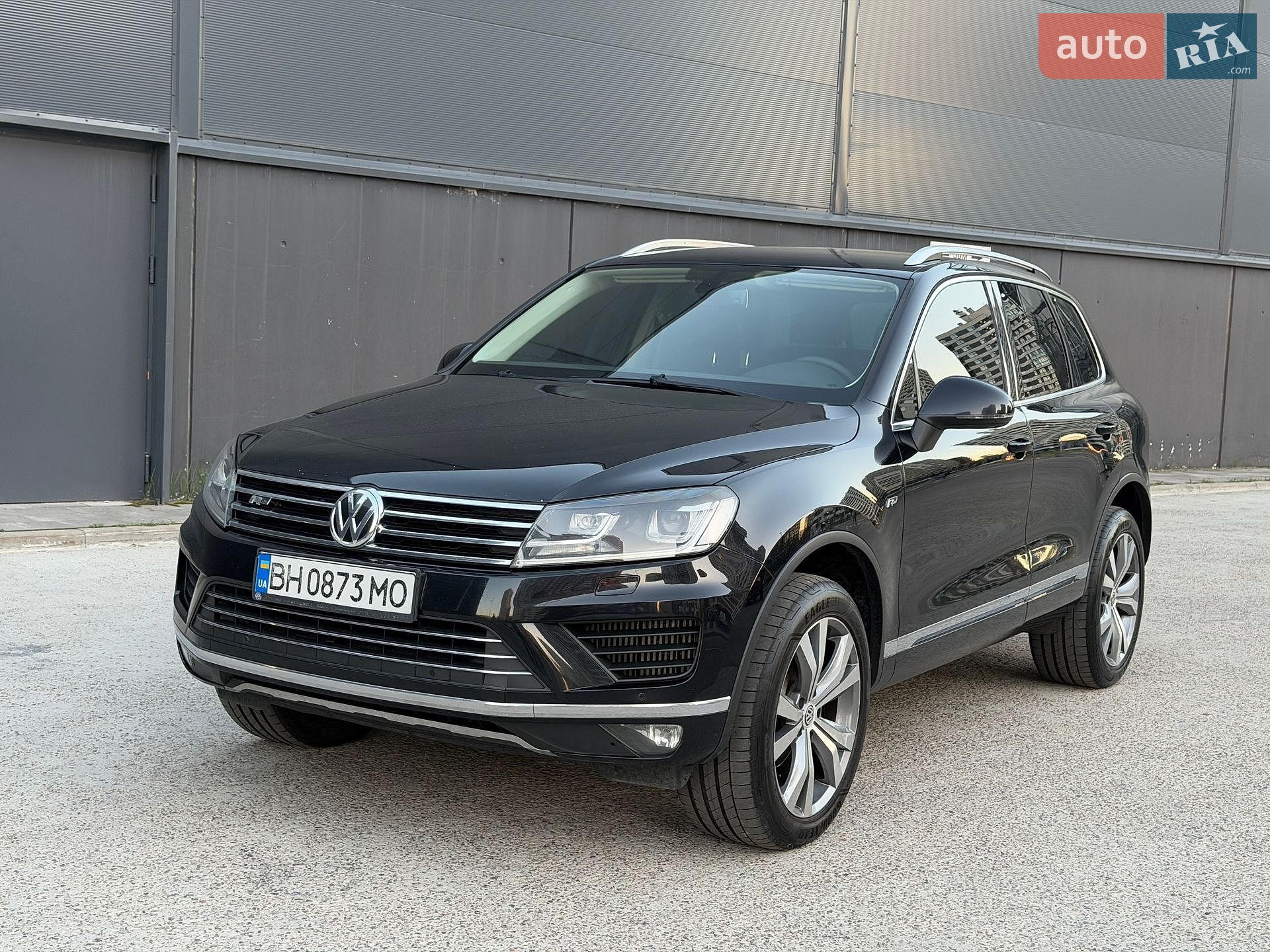 Volkswagen Touareg 2015 VIN WVGZZZ7PZFD014953 фото оголошення 4 з 53