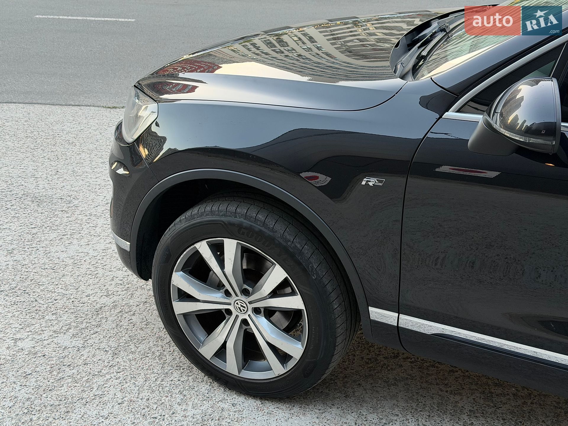 Volkswagen Touareg 2015 VIN WVGZZZ7PZFD014953 фото оголошення 13 з 52