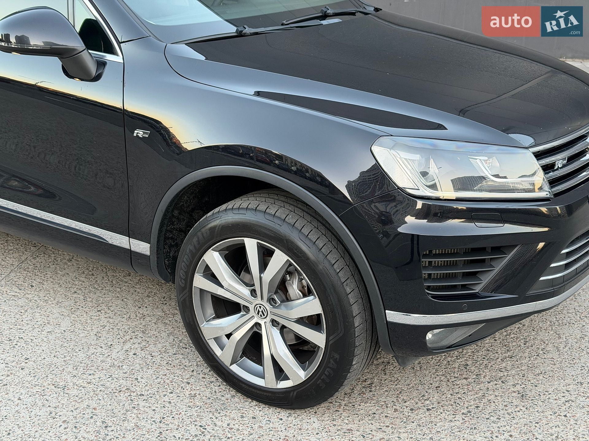 Volkswagen Touareg 2015 VIN WVGZZZ7PZFD014953 фото оголошення 4 з 52