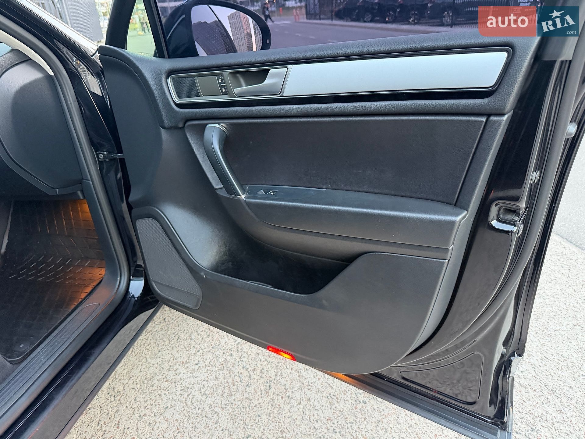 Volkswagen Touareg 2015 VIN WVGZZZ7PZFD014953 фото оголошення 29 з 52