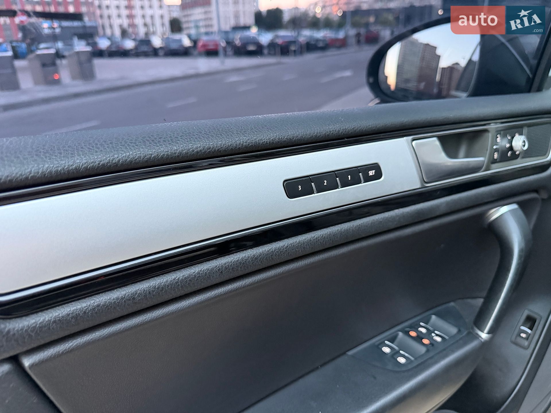 Volkswagen Touareg 2015 VIN WVGZZZ7PZFD014953 фото оголошення 38 з 52