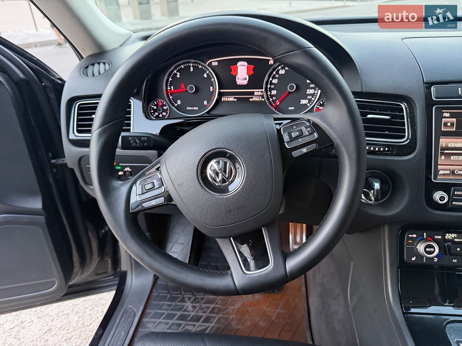 Volkswagen Touareg 2015 VIN WVGZZZ7PZFD014953 фото оголошення 43 з 52