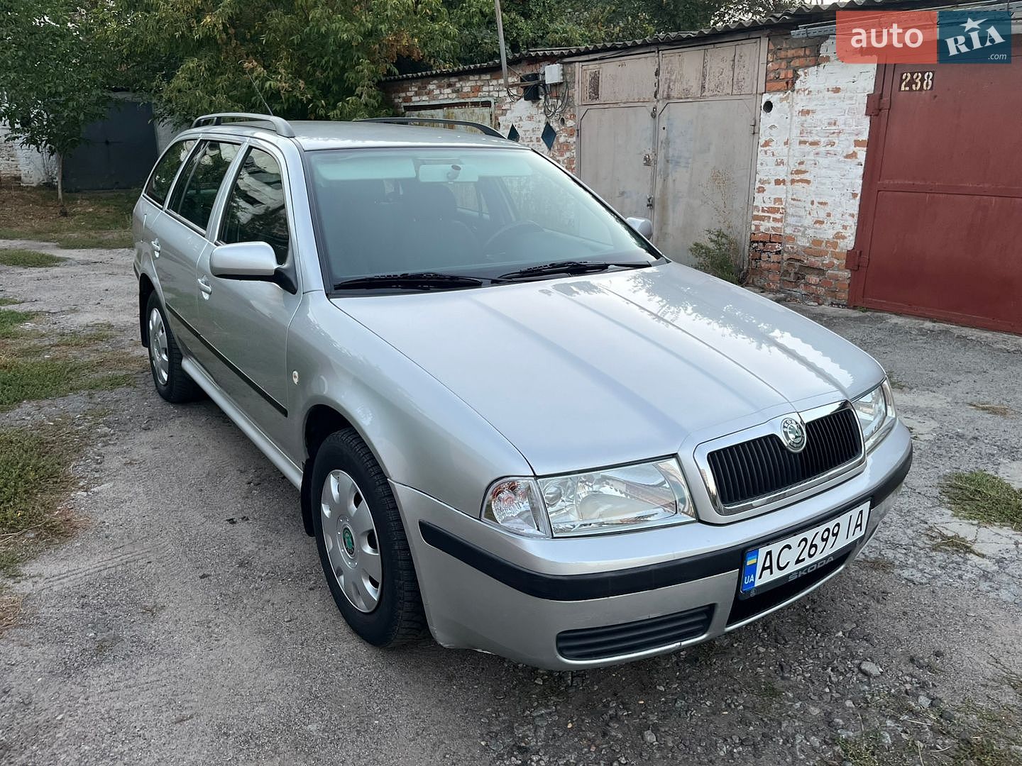 Skoda Octavia 2004 VIN TMBJC41U542940633 фото оголошення 2 з 54