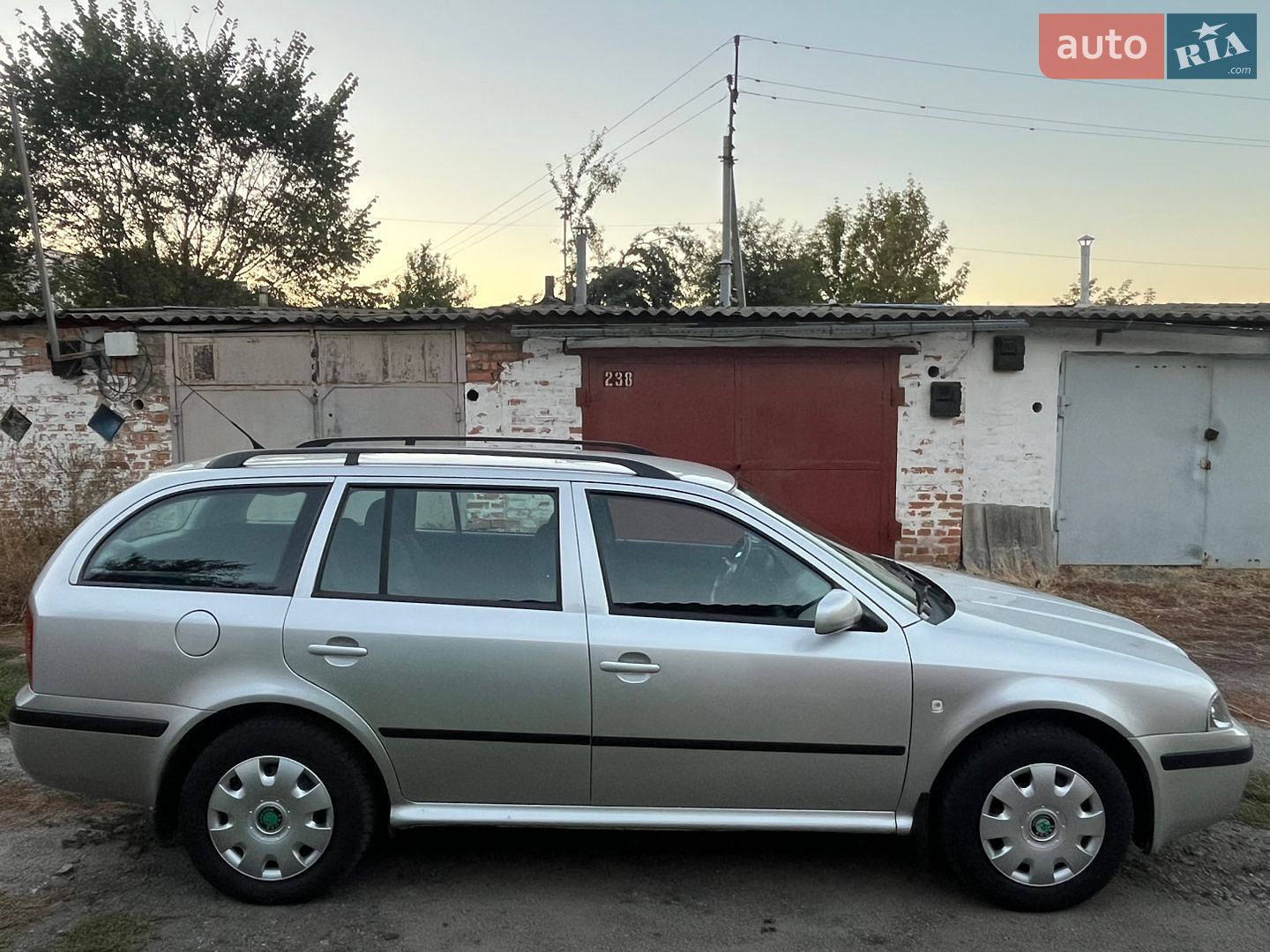 Skoda Octavia 2004 VIN TMBJC41U542940633 фото оголошення 4 з 54