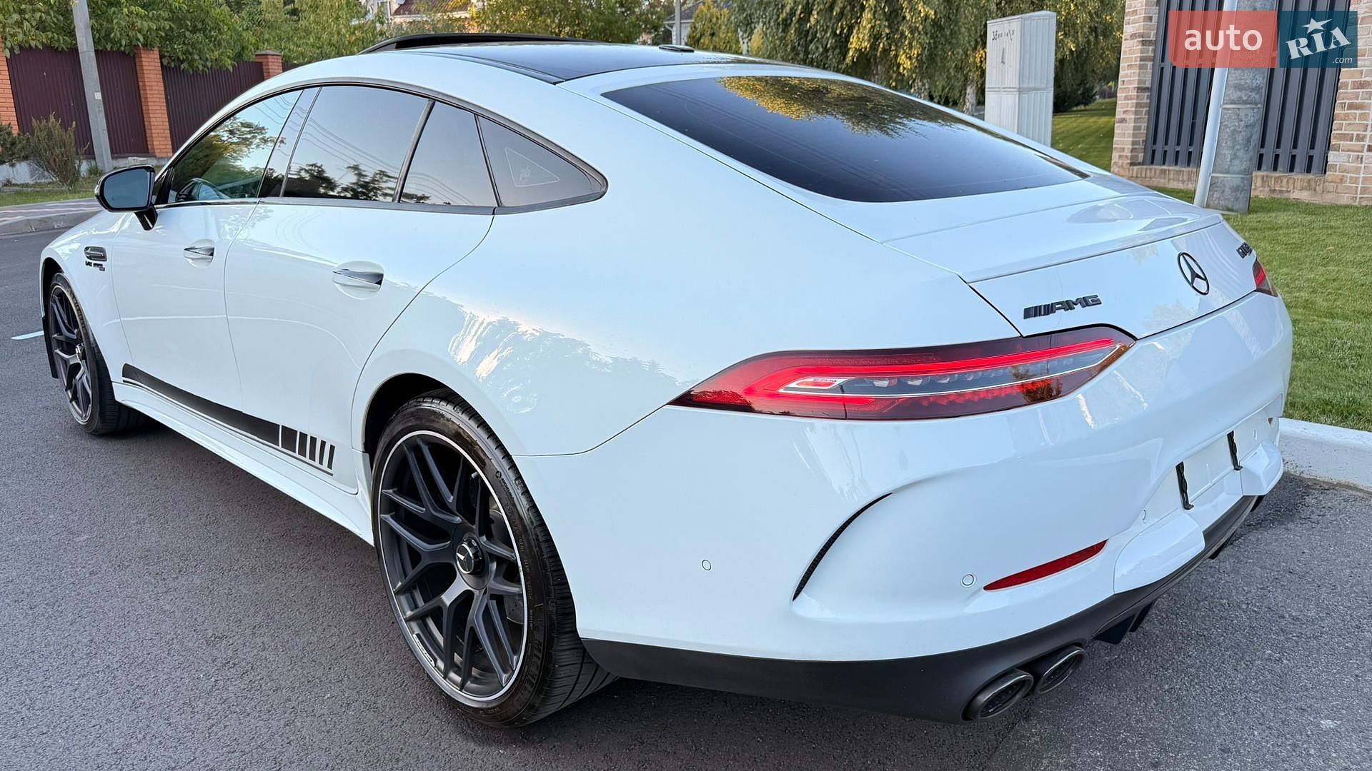 Mercedes-Benz AMG GT 4-Door Coupe 2019 VIN WDD7X6BB3KA008494 фото оголошення 4 з 26