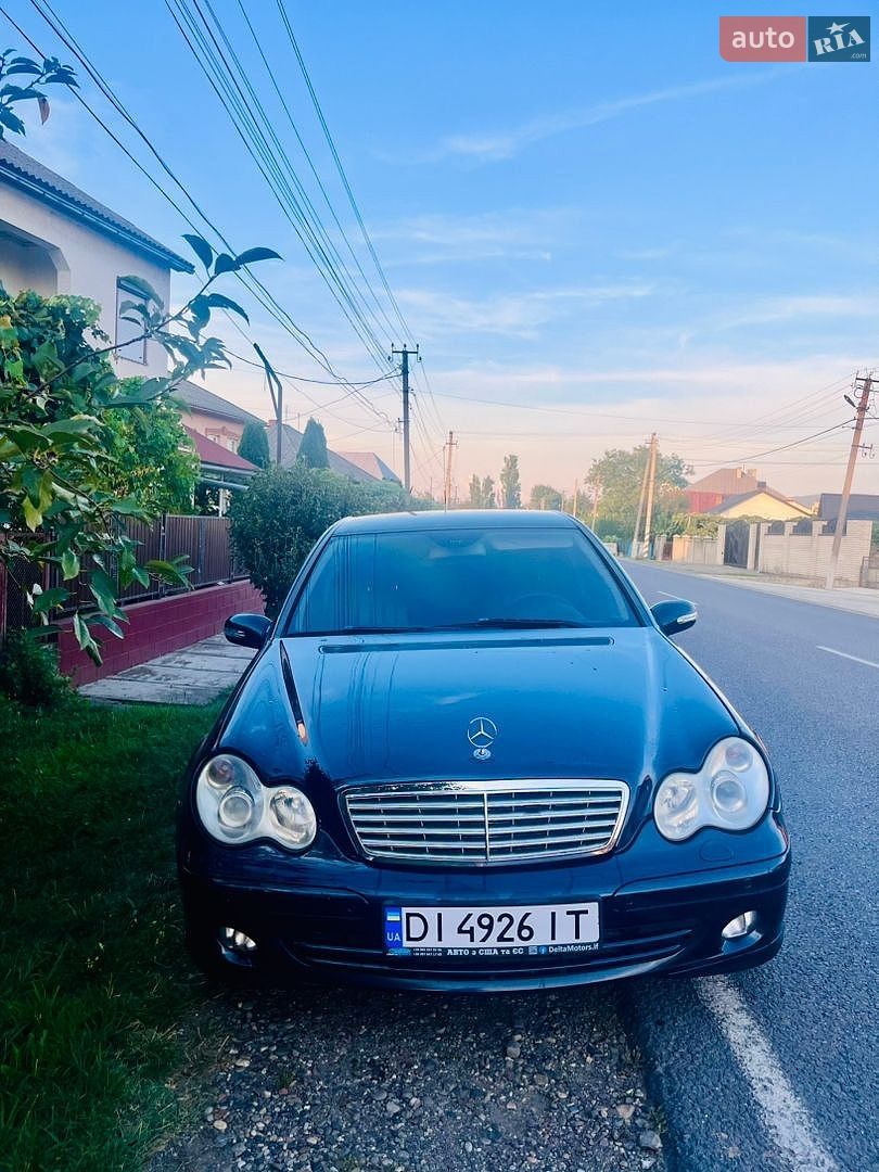 Mercedes-Benz C-Class 2005 VIN WDB2030081F696276 фото оголошення 2 з 17