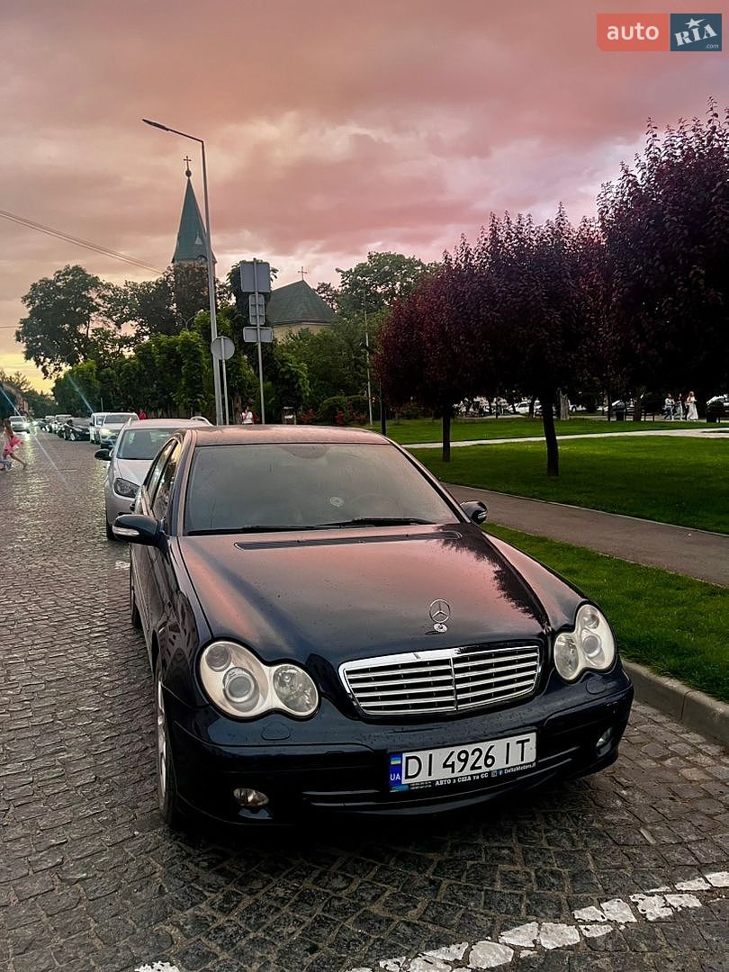 Mercedes-Benz C-Class 2005 VIN WDB2030081F696276 фото оголошення 12 з 17