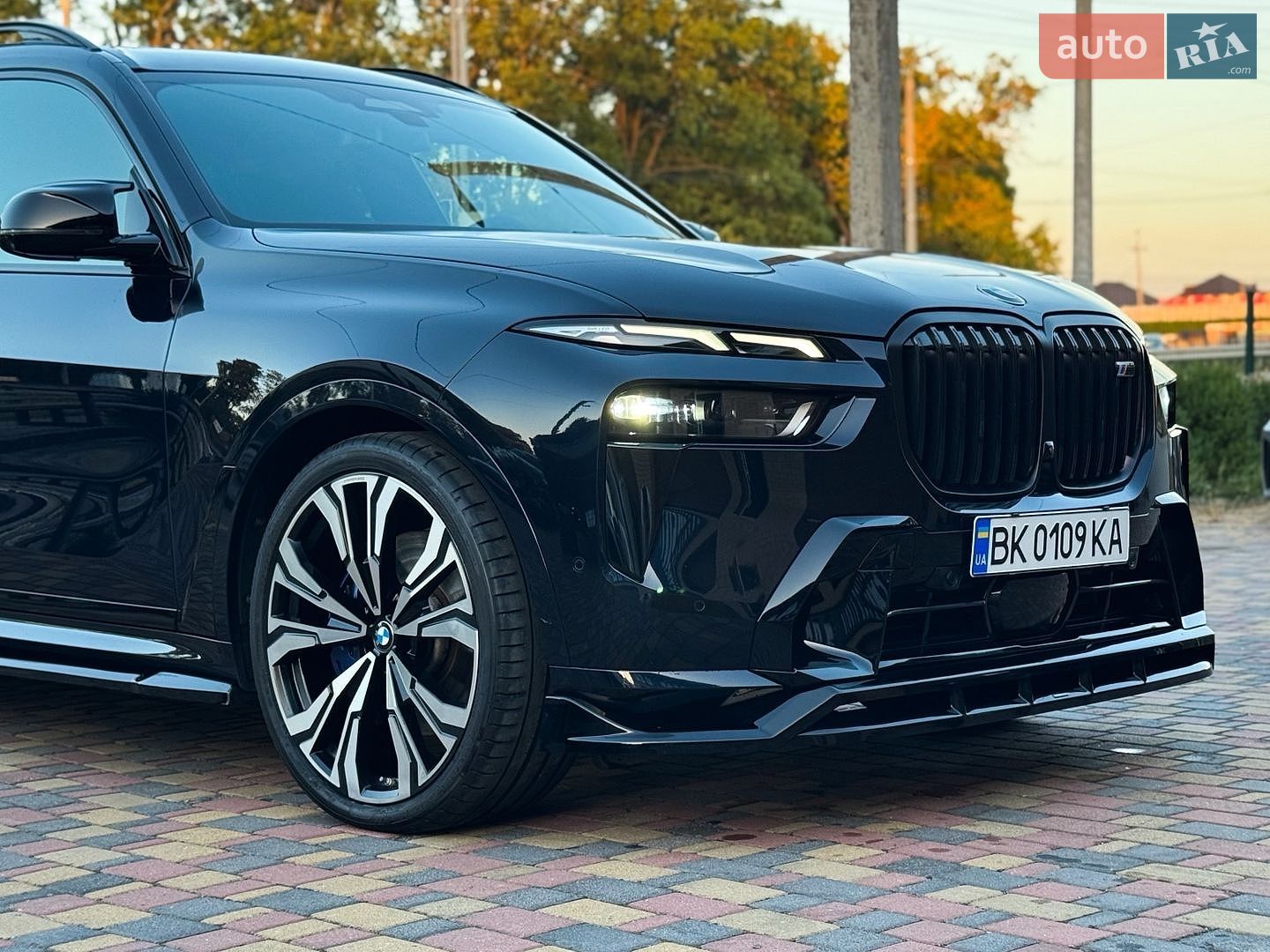 BMW X7 2023 VIN 5UX33EM09R9S59931 фото оголошення 4 з 65