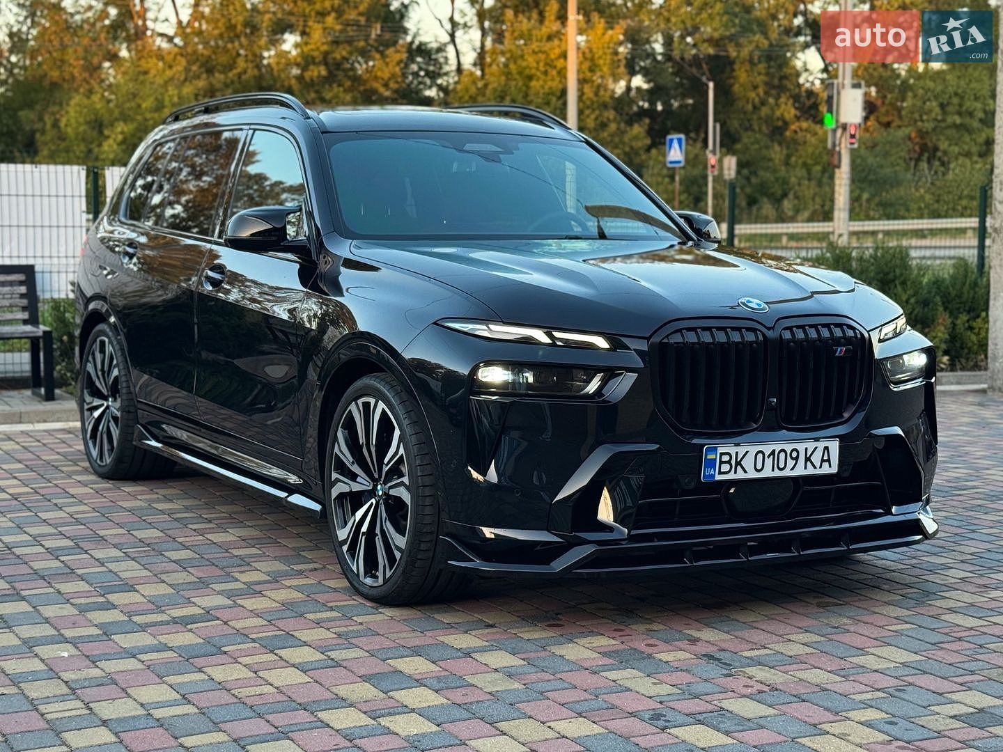 BMW X7 2023 VIN 5UX33EM09R9S59931 фото оголошення 2 з 65