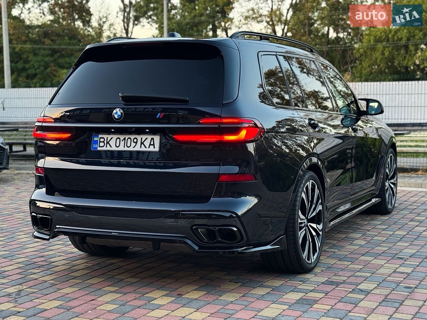 BMW X7 2023 VIN 5UX33EM09R9S59931 фото оголошення 10 з 65