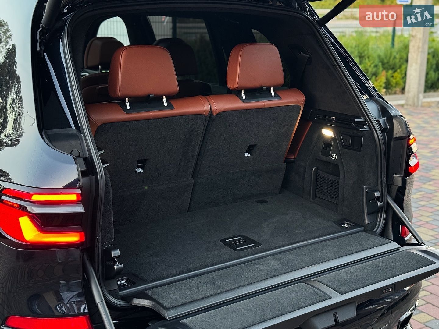 BMW X7 2023 VIN 5UX33EM09R9S59931 фото оголошення 27 з 65