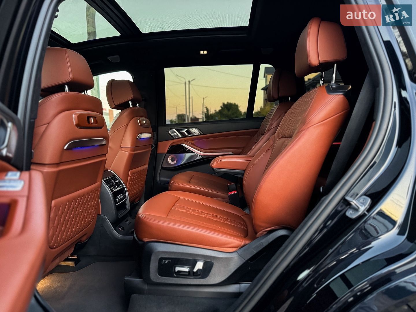 BMW X7 2023 VIN 5UX33EM09R9S59931 фото оголошення 32 з 65
