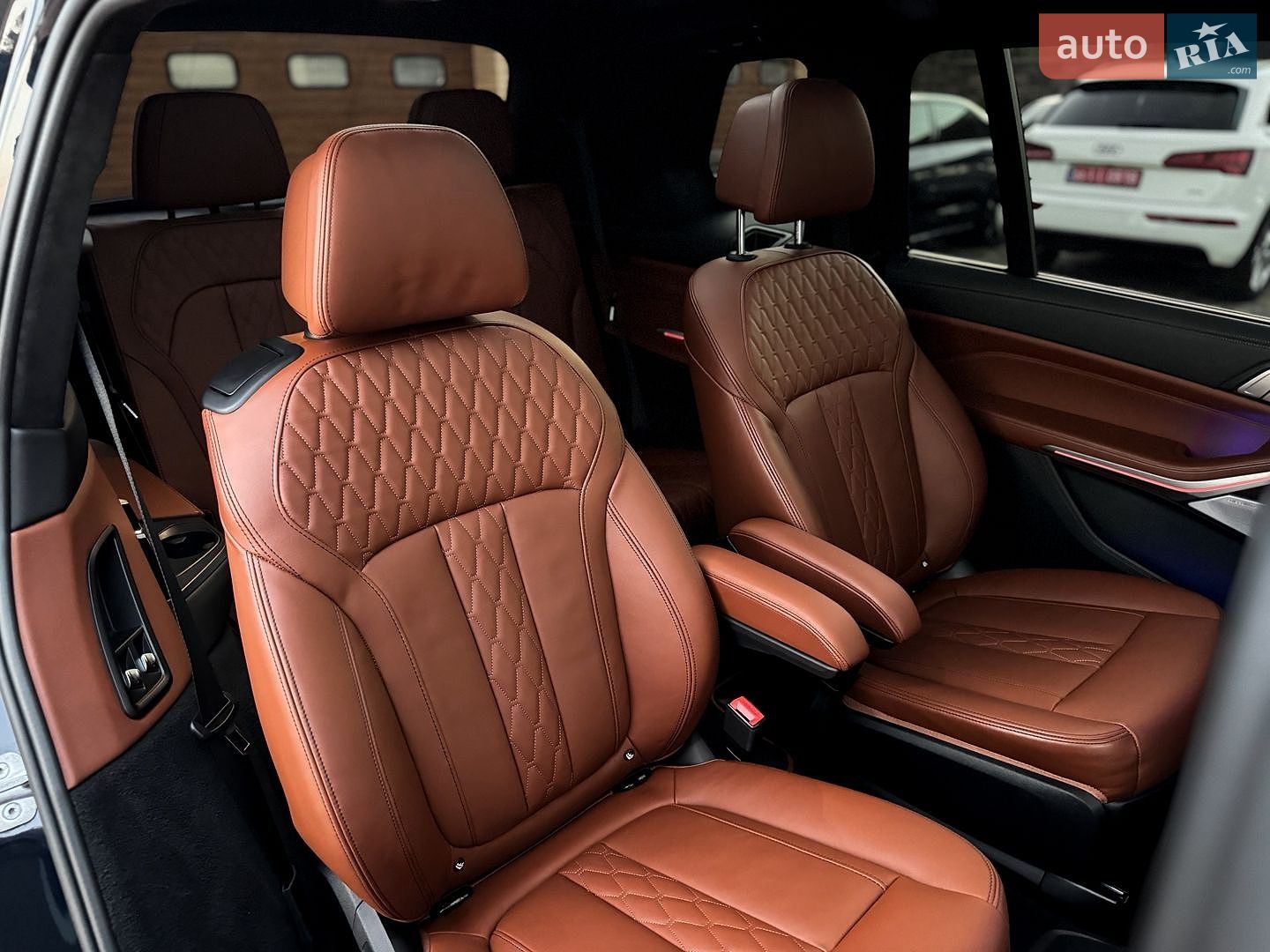 BMW X7 2023 VIN 5UX33EM09R9S59931 фото оголошення 48 з 65