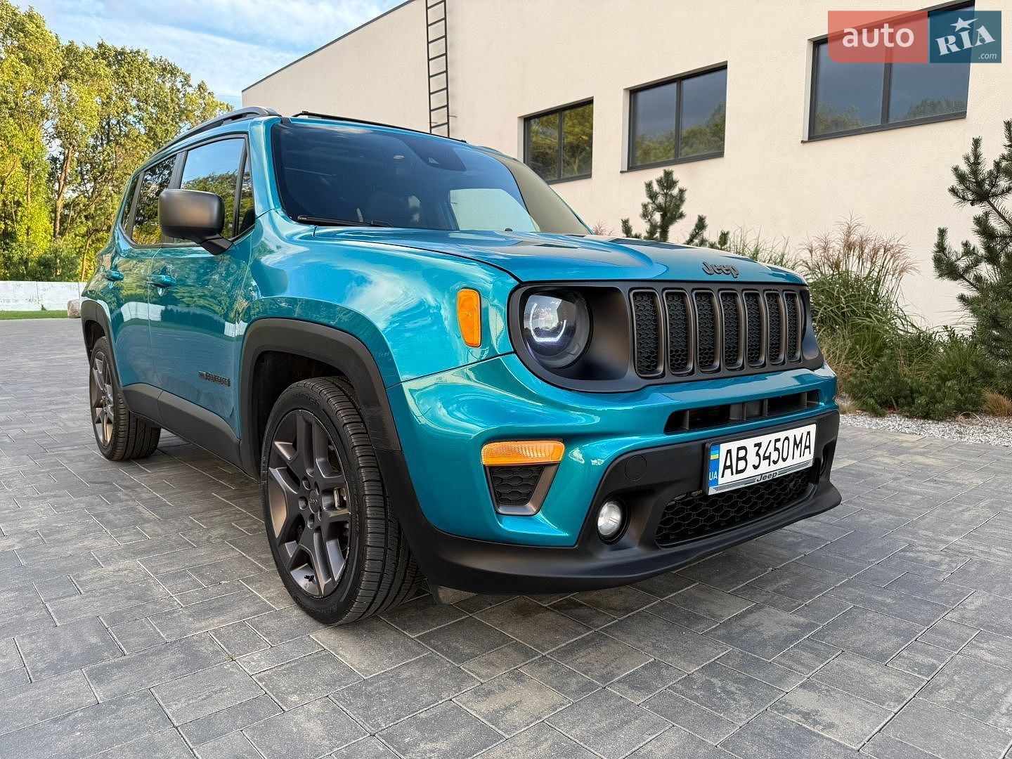 Jeep Renegade 2021 VIN ZACNJCBBXMPM63487 фото оголошення 4 з 147