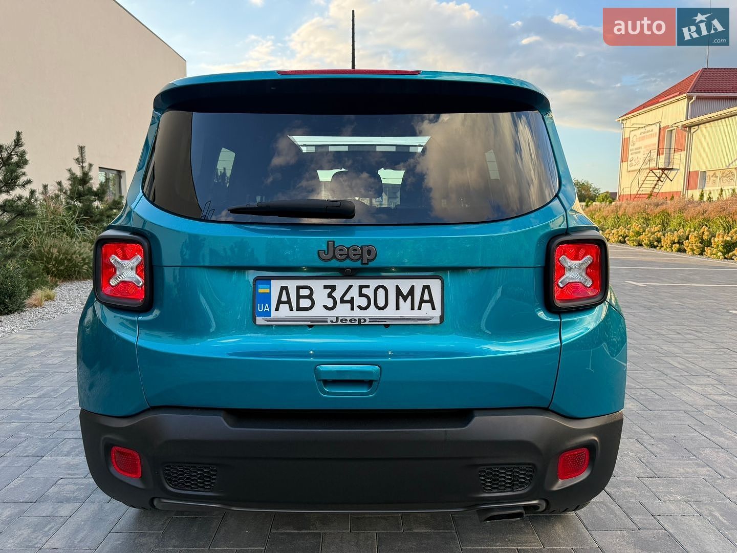 Jeep Renegade 2021 VIN ZACNJCBBXMPM63487 фото оголошення 6 з 147