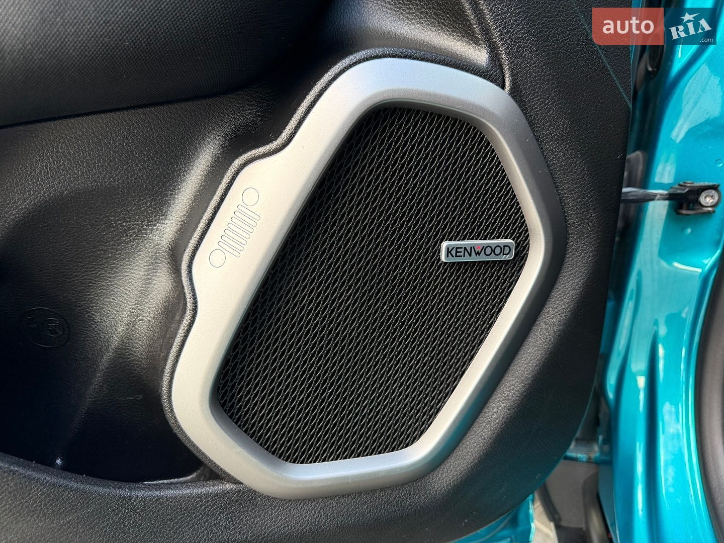 Jeep Renegade 2021 VIN ZACNJCBBXMPM63487 фото оголошення 22 з 147