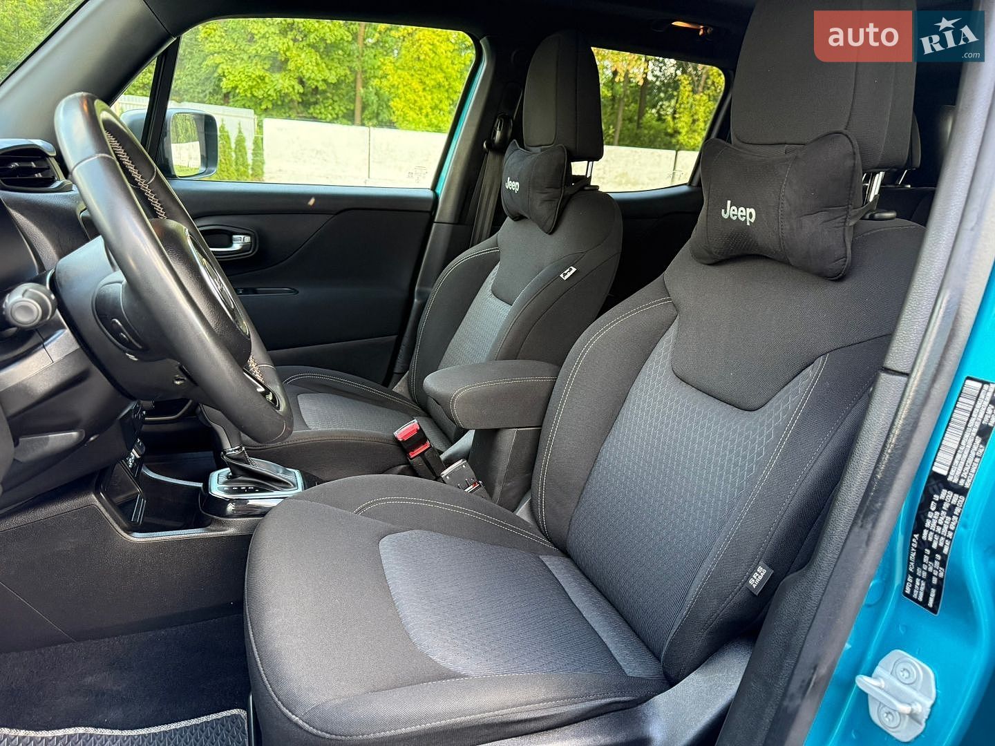 Jeep Renegade 2021 VIN ZACNJCBBXMPM63487 фото оголошення 27 з 147