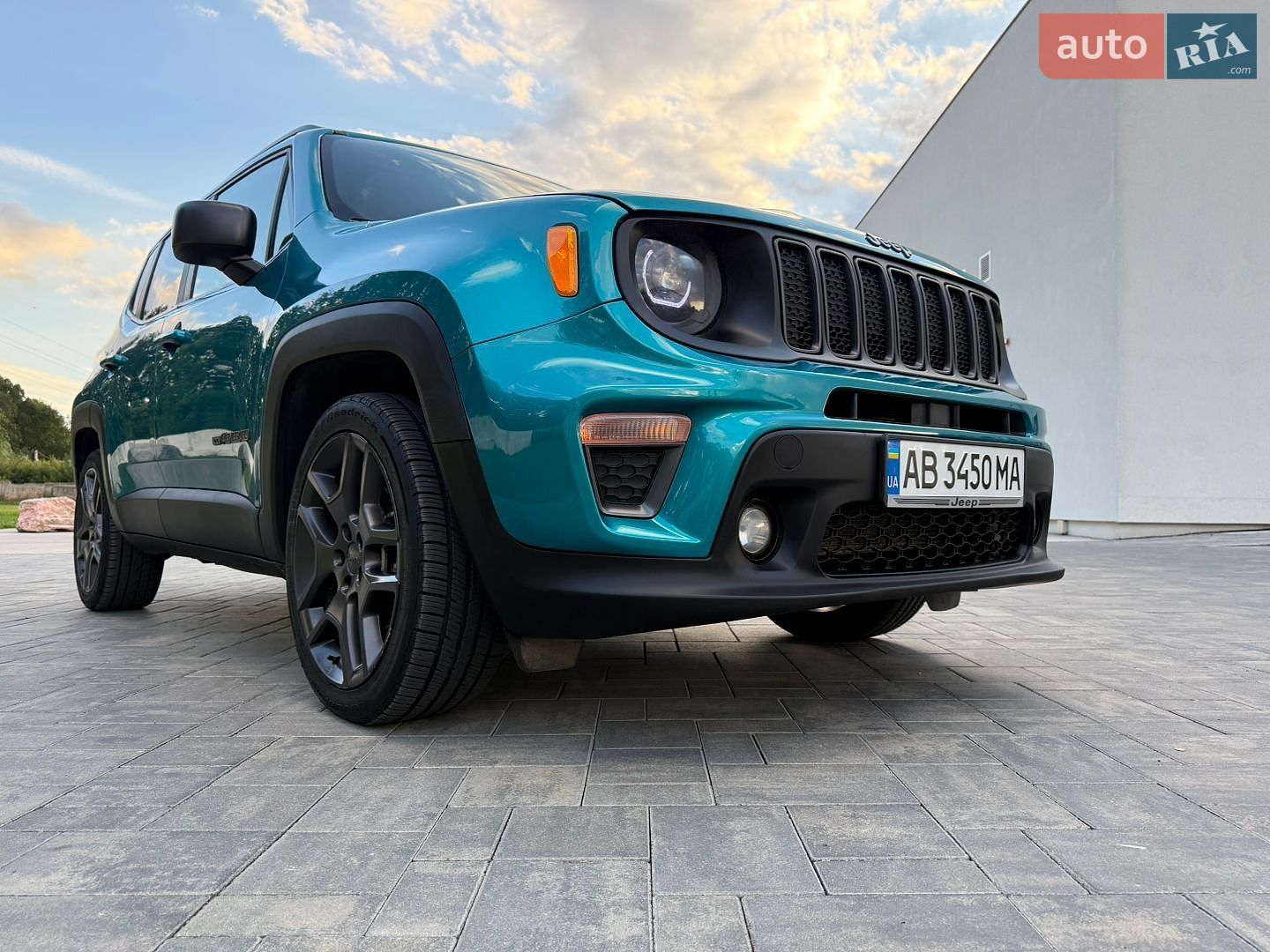 Jeep Renegade 2021 VIN ZACNJCBBXMPM63487 фото оголошення 28 з 147