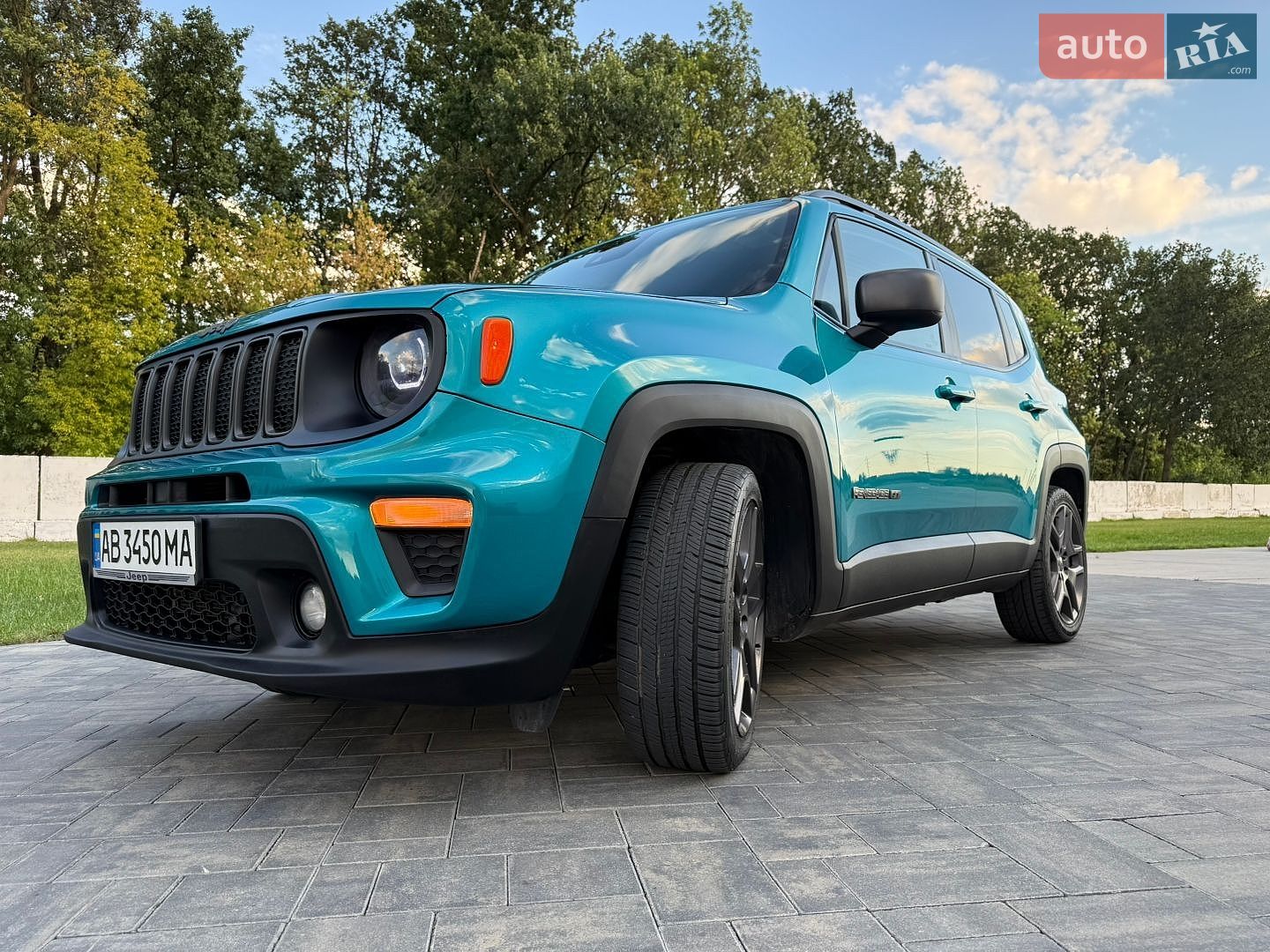 Jeep Renegade 2021 VIN ZACNJCBBXMPM63487 фото оголошення 35 з 147
