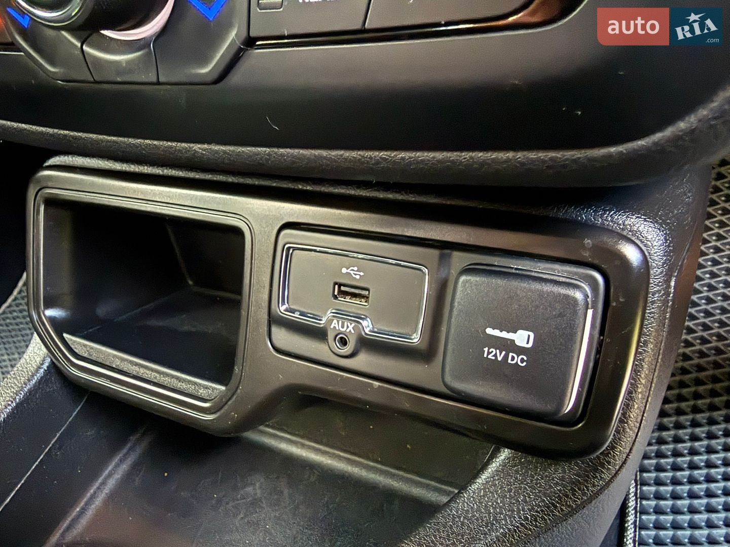 Jeep Renegade 2021 VIN ZACNJCBBXMPM63487 фото оголошення 63 з 147