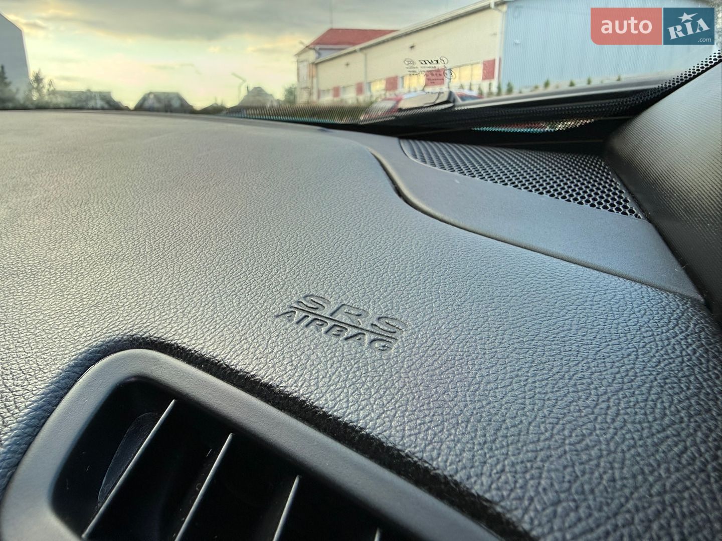 Jeep Renegade 2021 VIN ZACNJCBBXMPM63487 фото оголошення 65 з 147