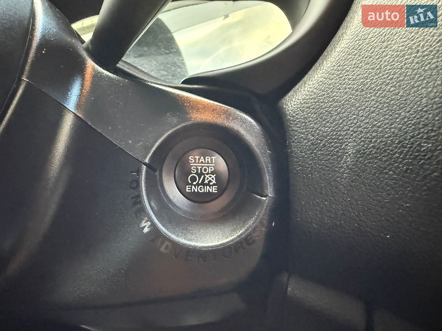Jeep Renegade 2021 VIN ZACNJCBBXMPM63487 фото оголошення 69 з 147