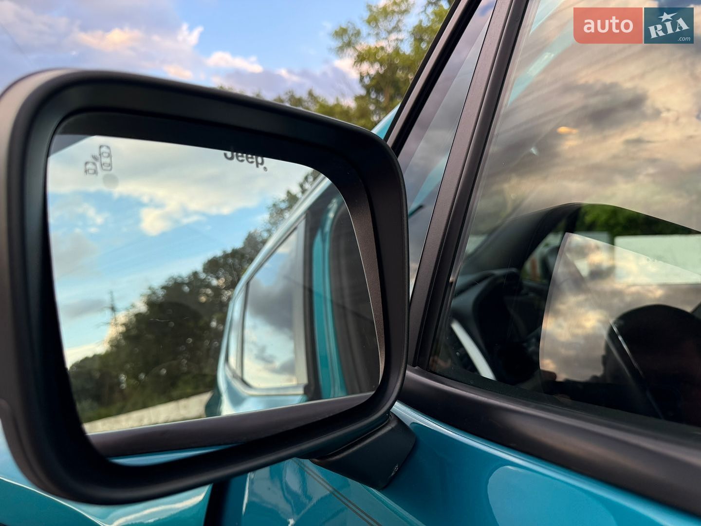 Jeep Renegade 2021 VIN ZACNJCBBXMPM63487 фото оголошення 74 з 147
