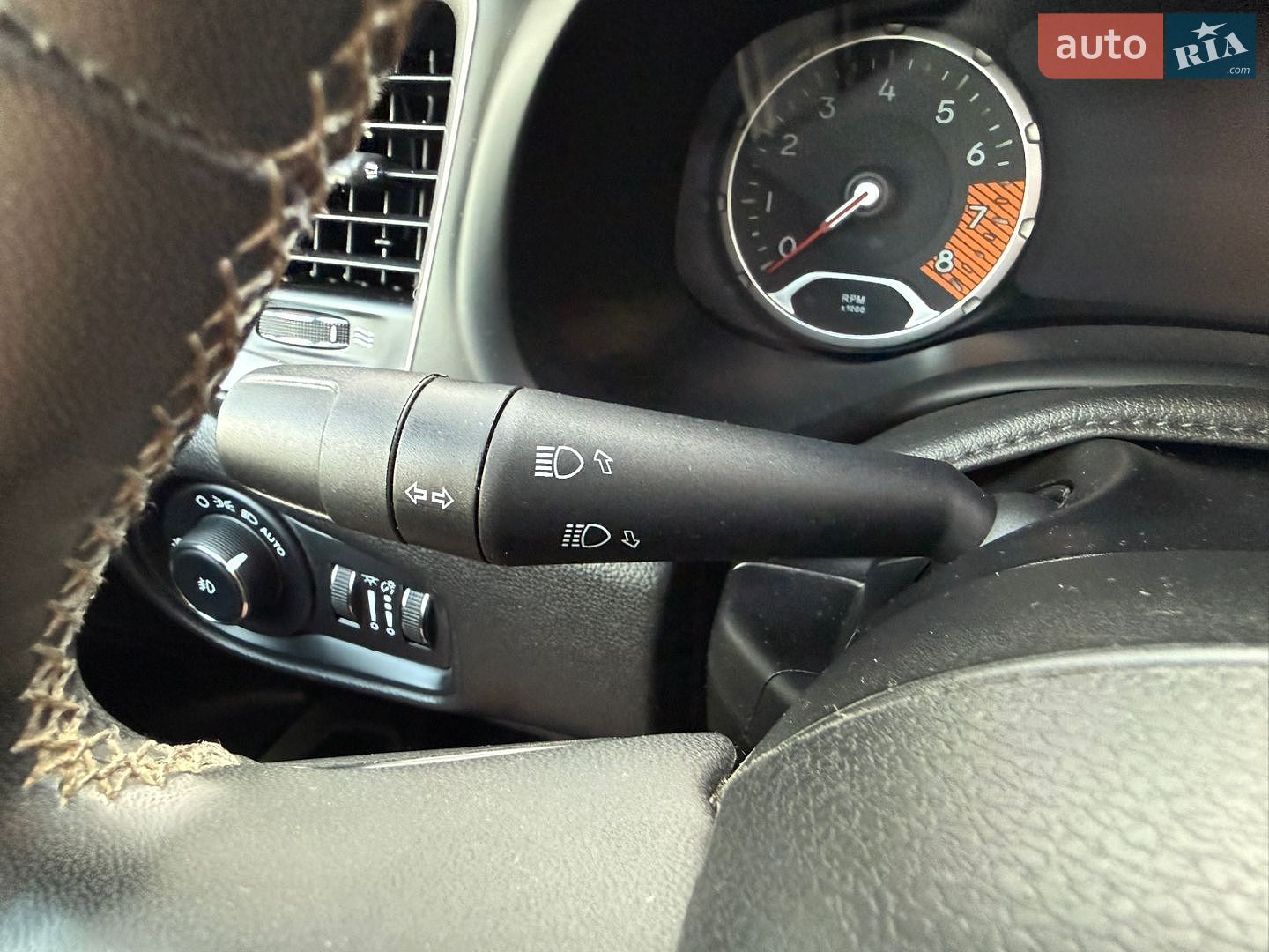 Jeep Renegade 2021 VIN ZACNJCBBXMPM63487 фото оголошення 80 з 147