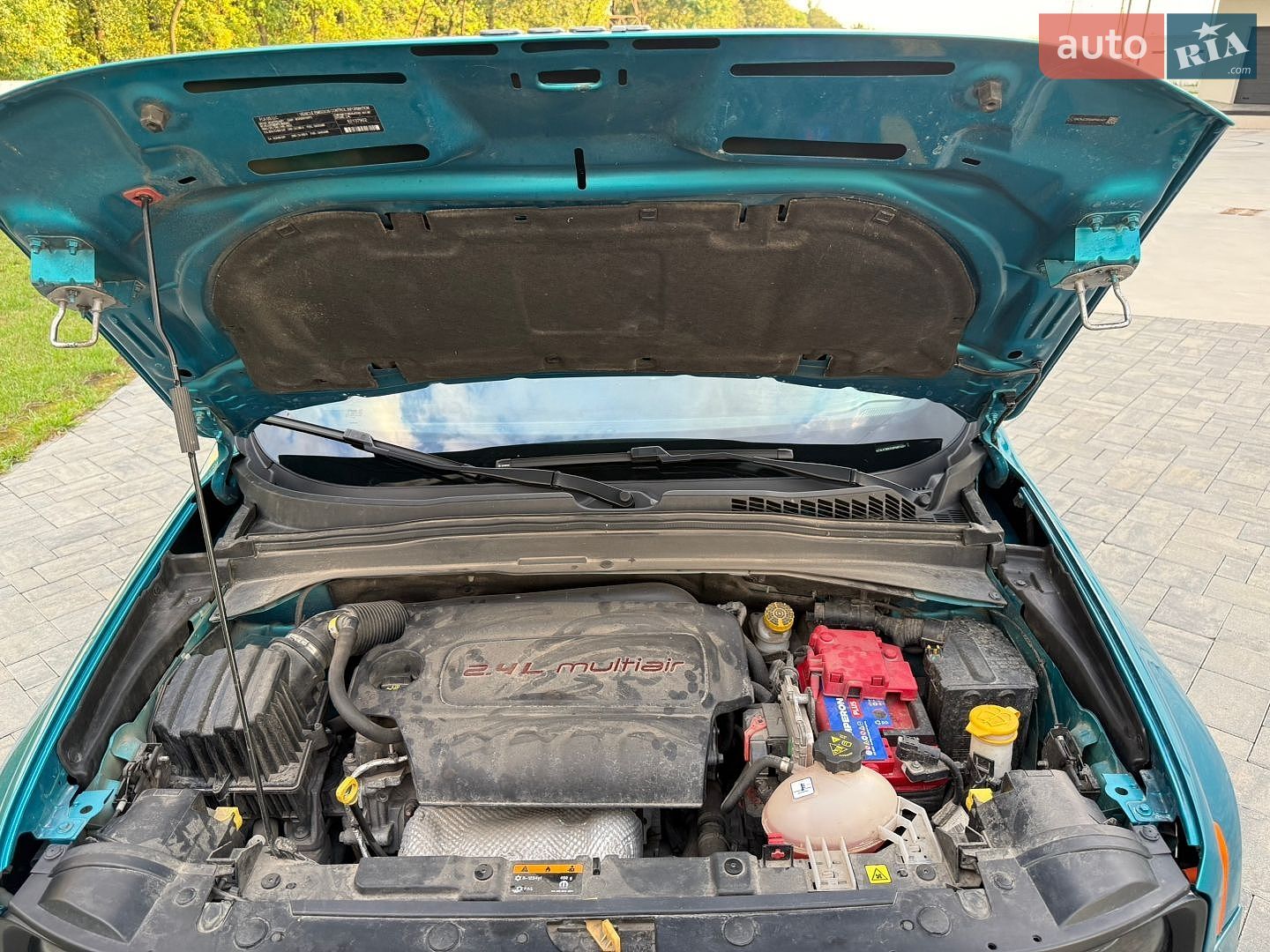 Jeep Renegade 2021 VIN ZACNJCBBXMPM63487 фото оголошення 93 з 147