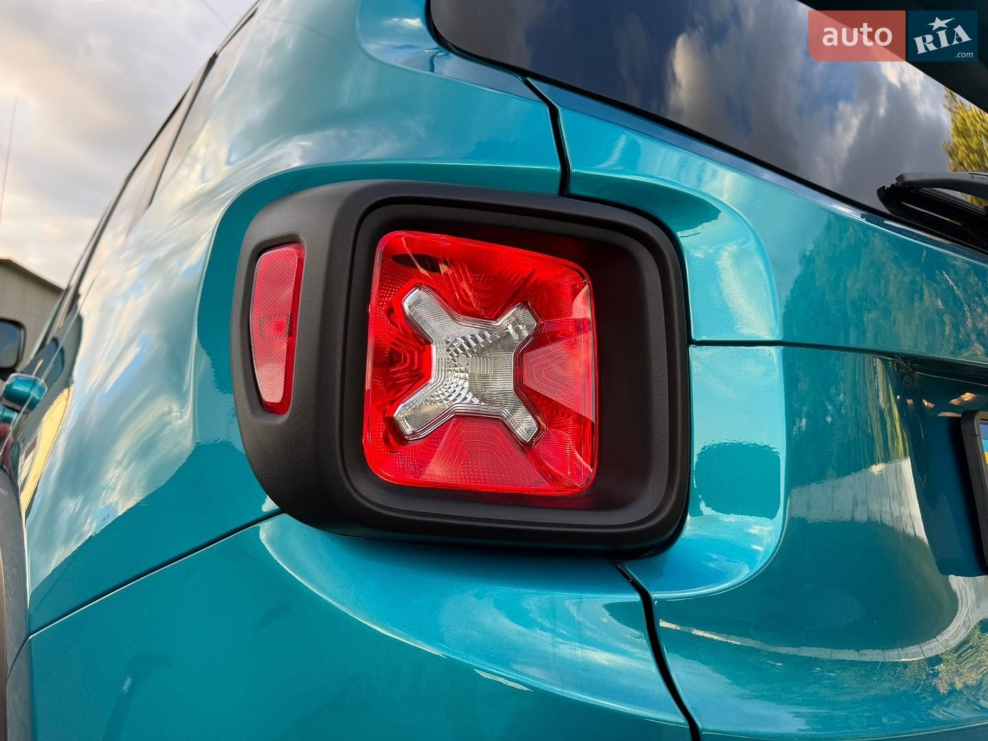 Jeep Renegade 2021 VIN ZACNJCBBXMPM63487 фото оголошення 110 з 147