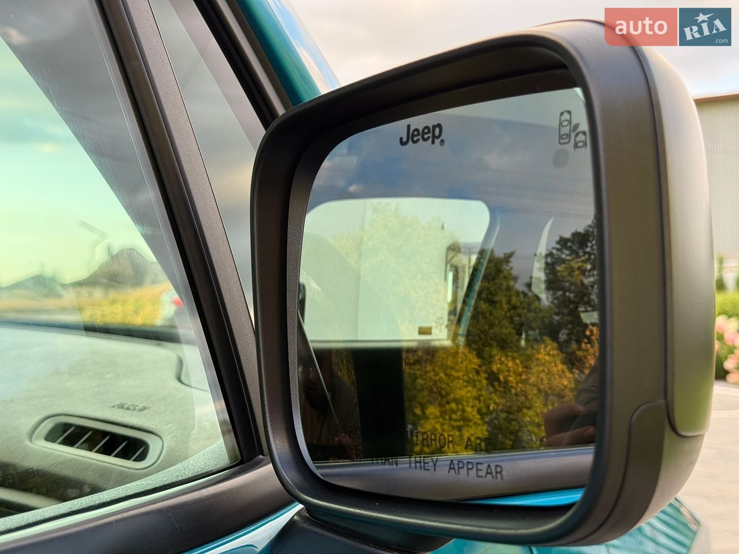 Jeep Renegade 2021 VIN ZACNJCBBXMPM63487 фото оголошення 113 з 147