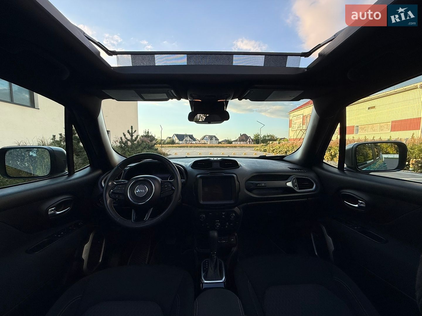 Jeep Renegade 2021 VIN ZACNJCBBXMPM63487 фото оголошення 115 з 147