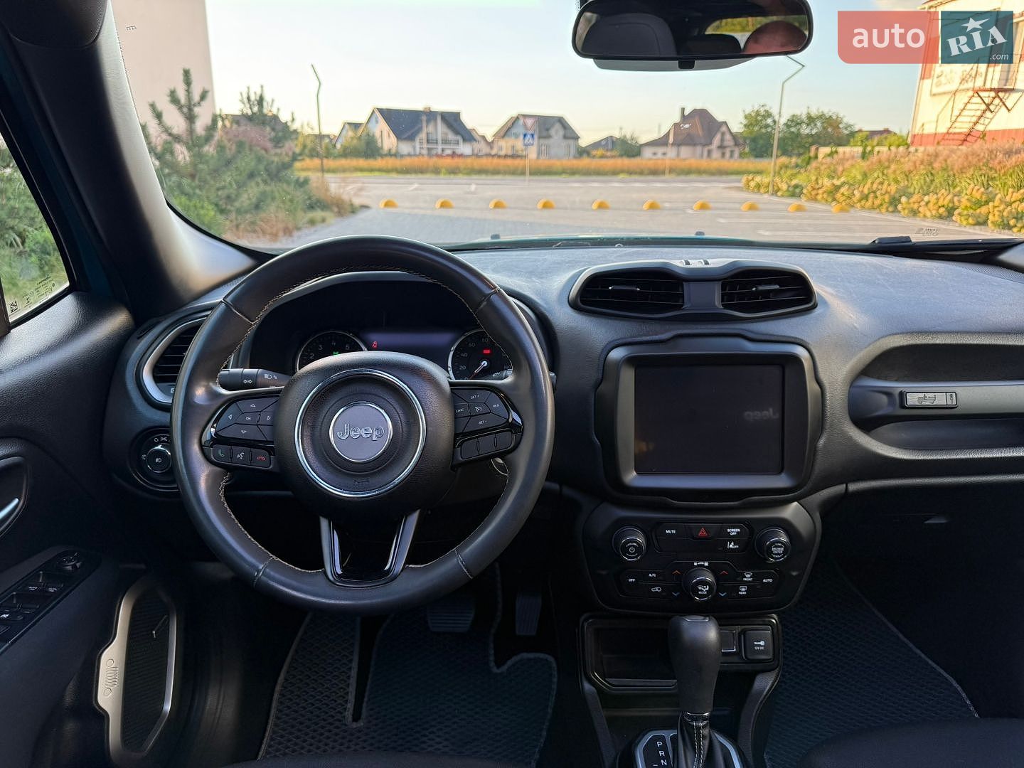 Jeep Renegade 2021 VIN ZACNJCBBXMPM63487 фото оголошення 116 з 147
