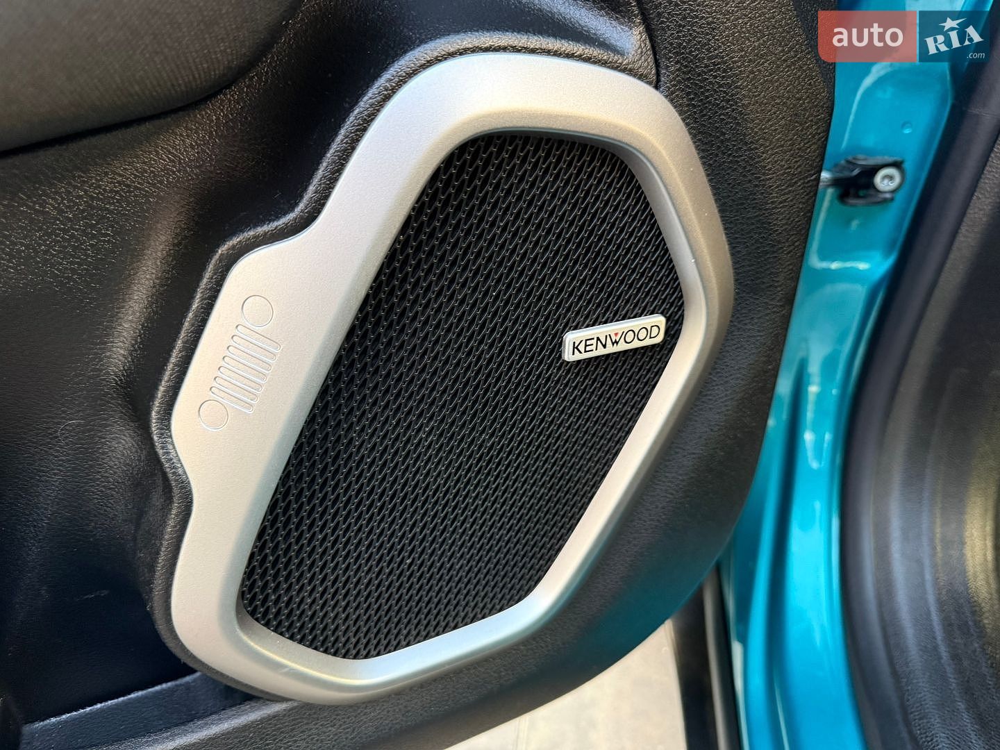 Jeep Renegade 2021 VIN ZACNJCBBXMPM63487 фото оголошення 122 з 147