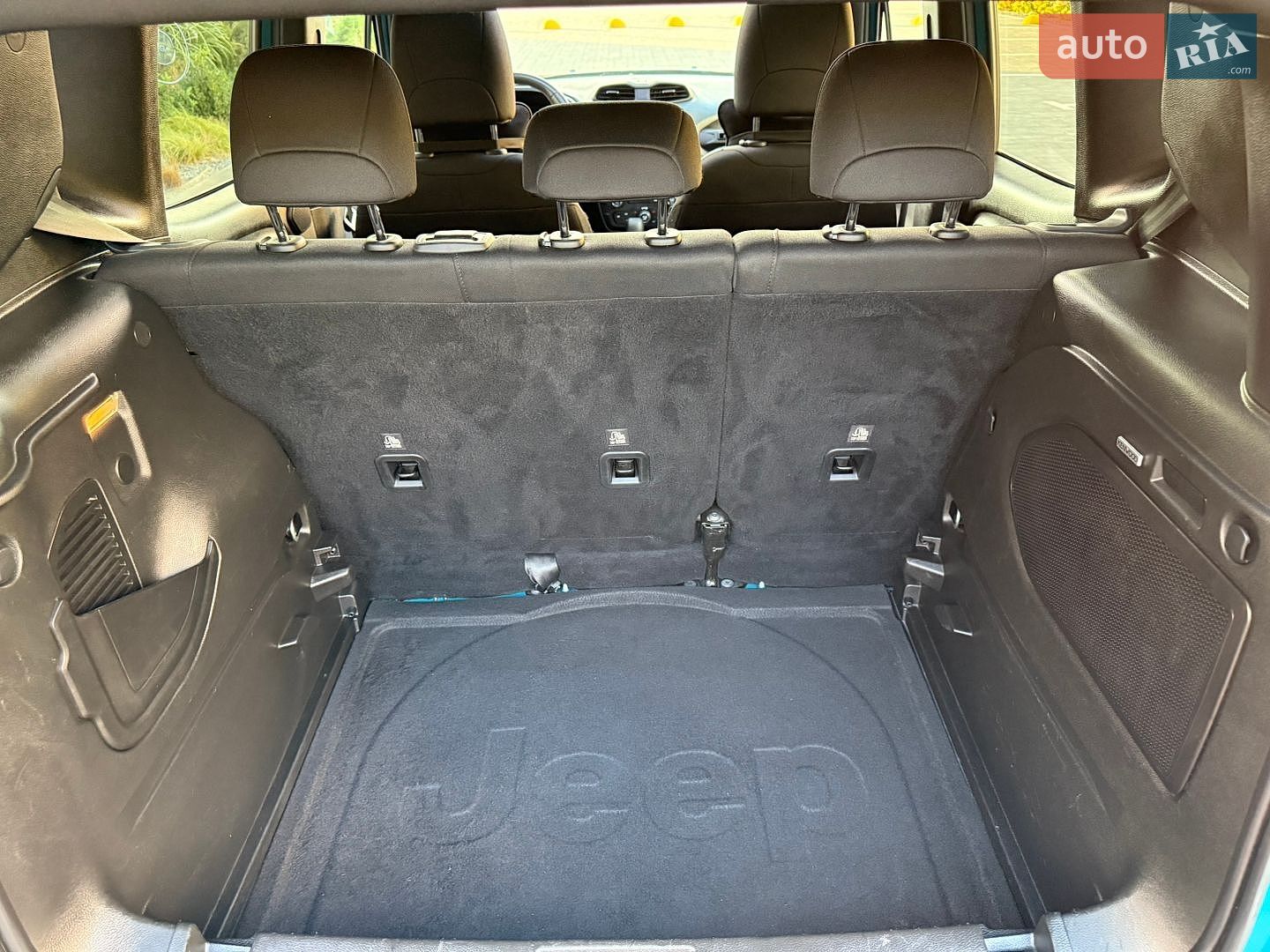 Jeep Renegade 2021 VIN ZACNJCBBXMPM63487 фото оголошення 127 з 147
