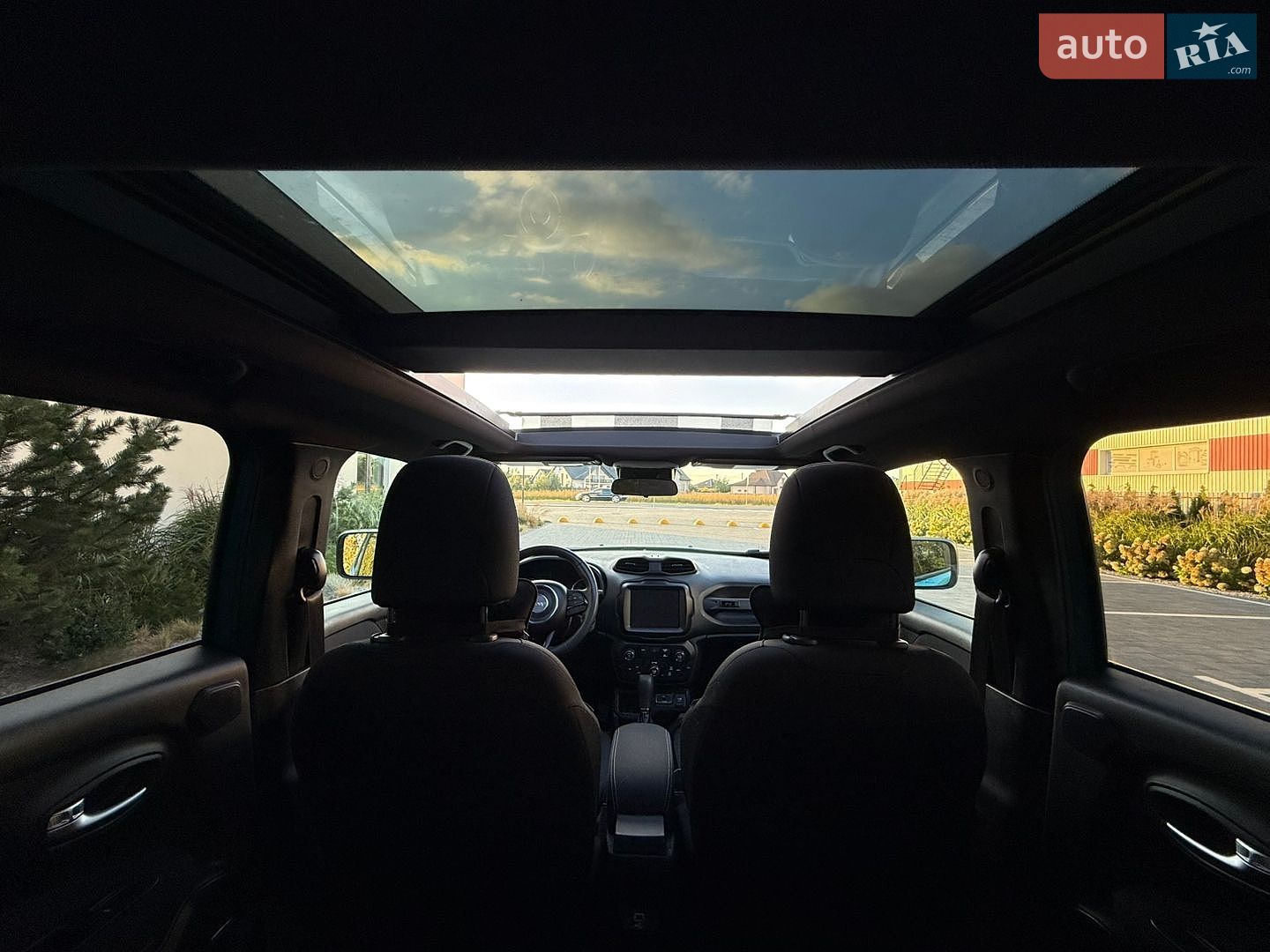 Jeep Renegade 2021 VIN ZACNJCBBXMPM63487 фото оголошення 128 з 147