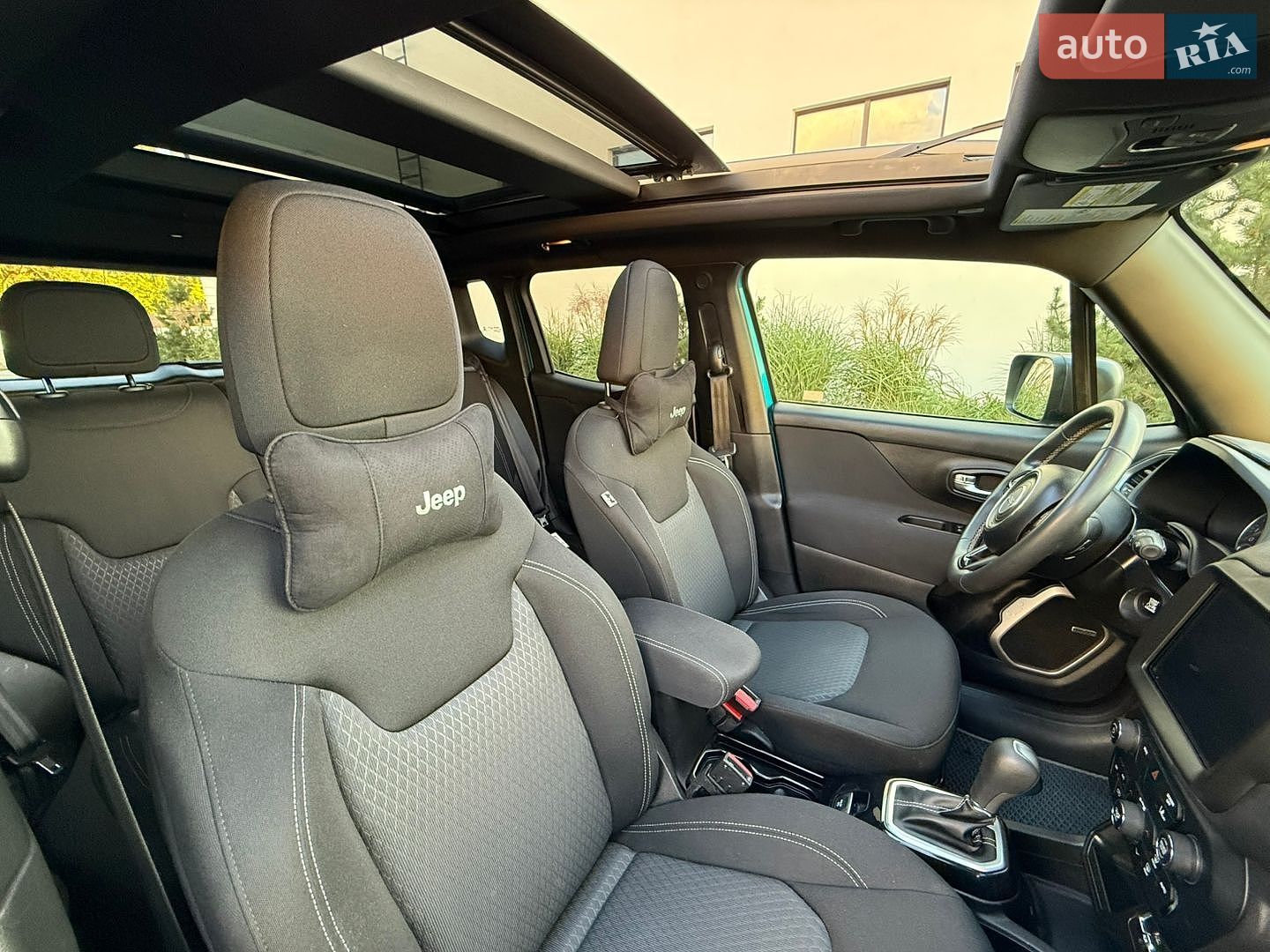 Jeep Renegade 2021 VIN ZACNJCBBXMPM63487 фото оголошення 131 з 147