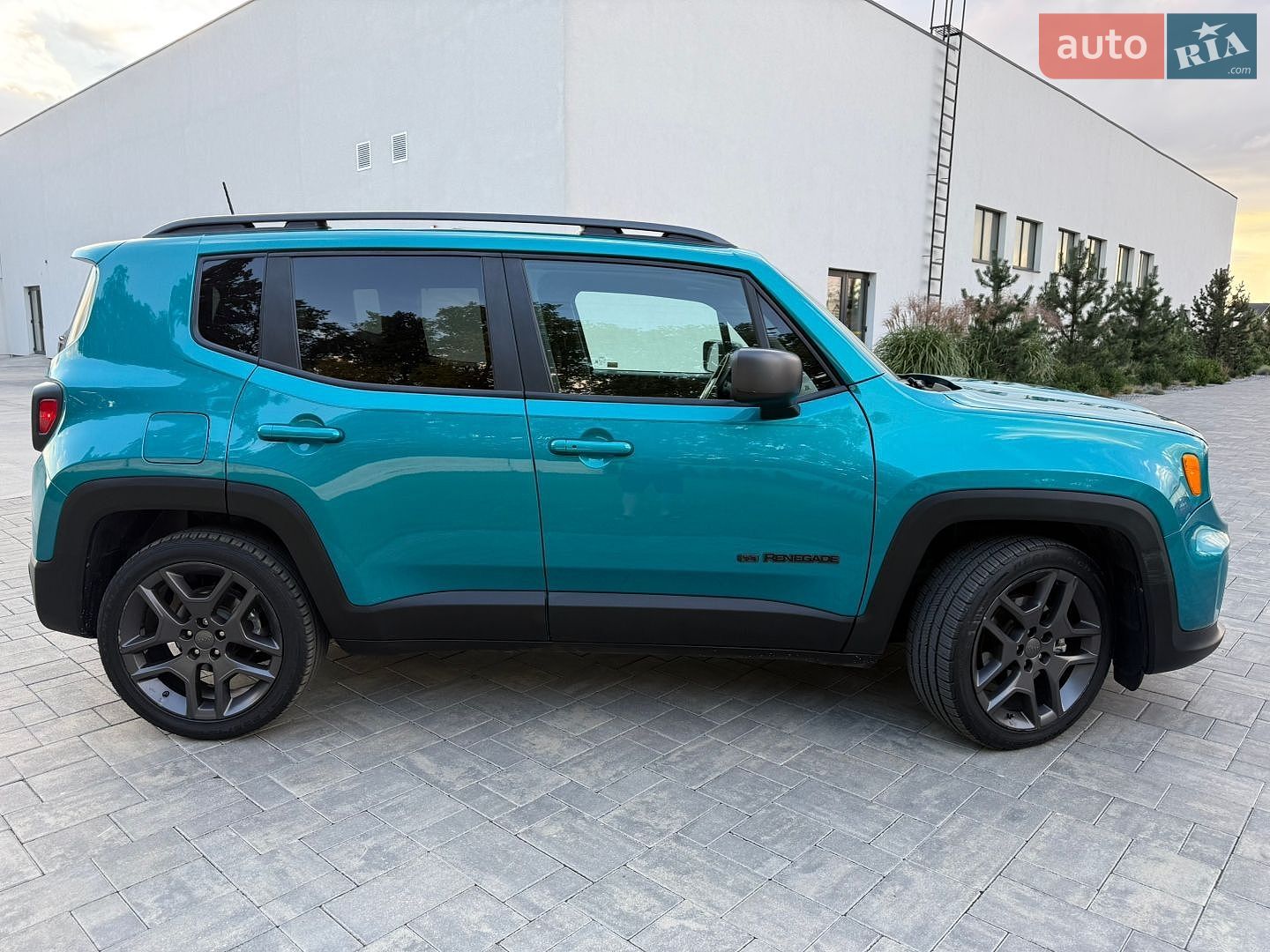Jeep Renegade 2021 VIN ZACNJCBBXMPM63487 фото оголошення 139 з 147